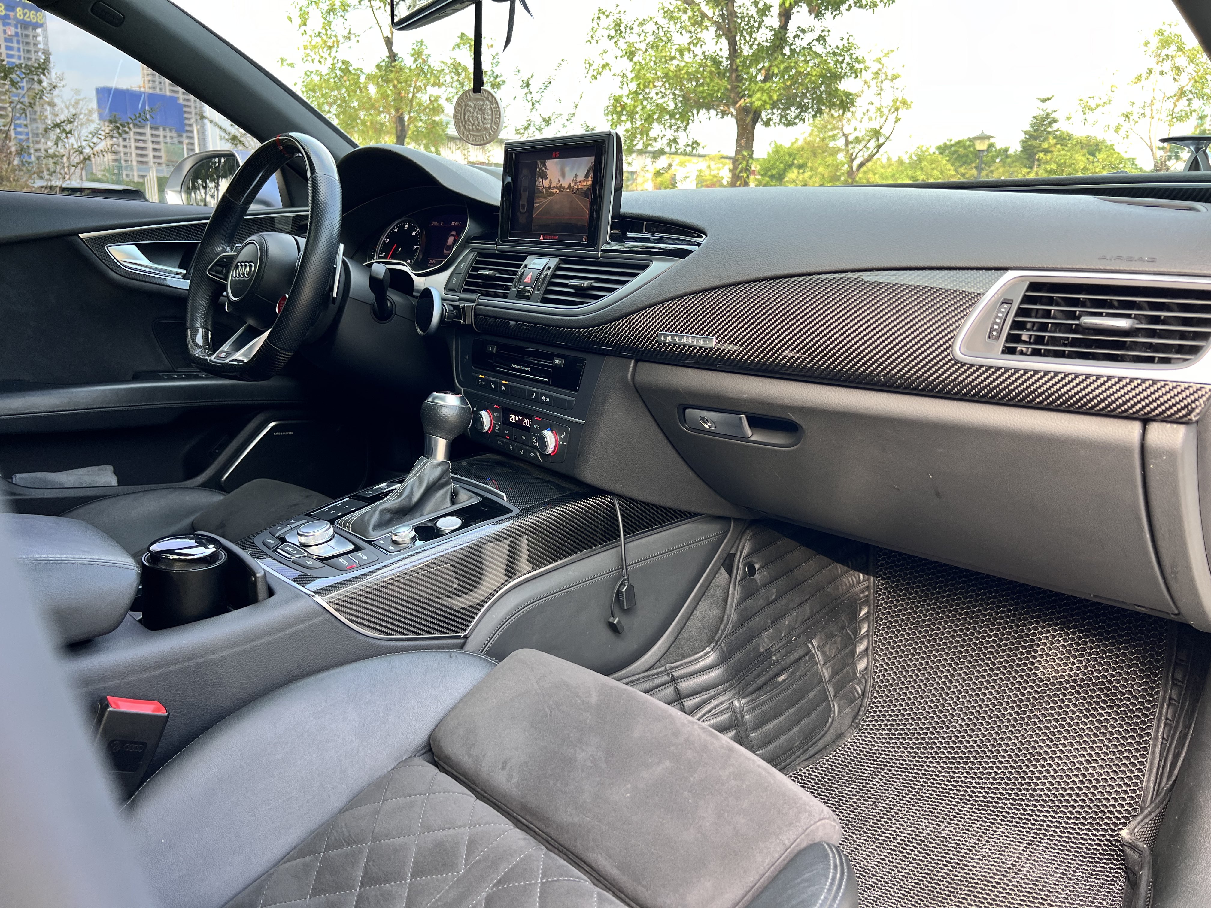 Audi RS 7 2015 car image #17