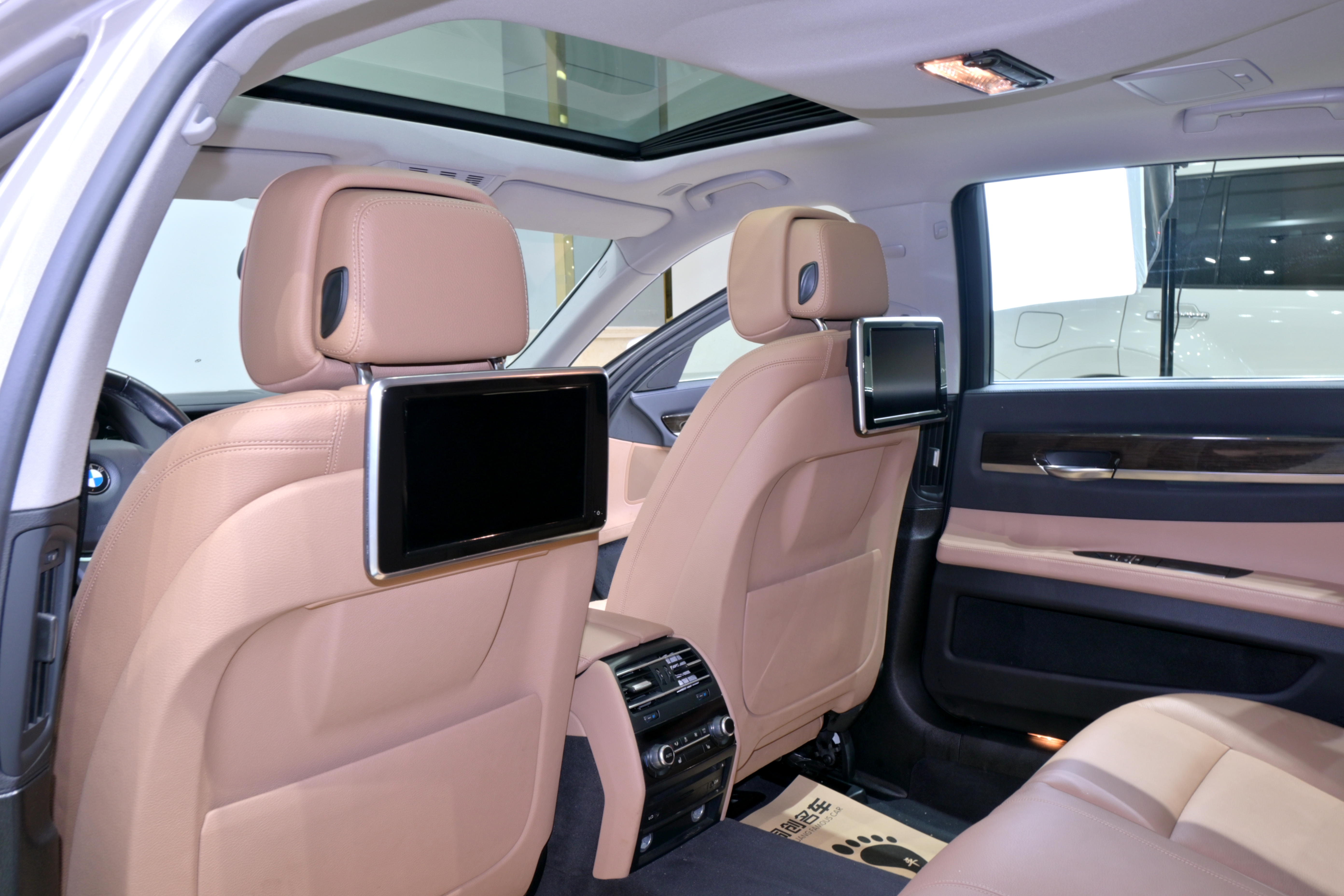 BMW 7 Series 2014 #17 BMW 7 Series 2014 car image #17