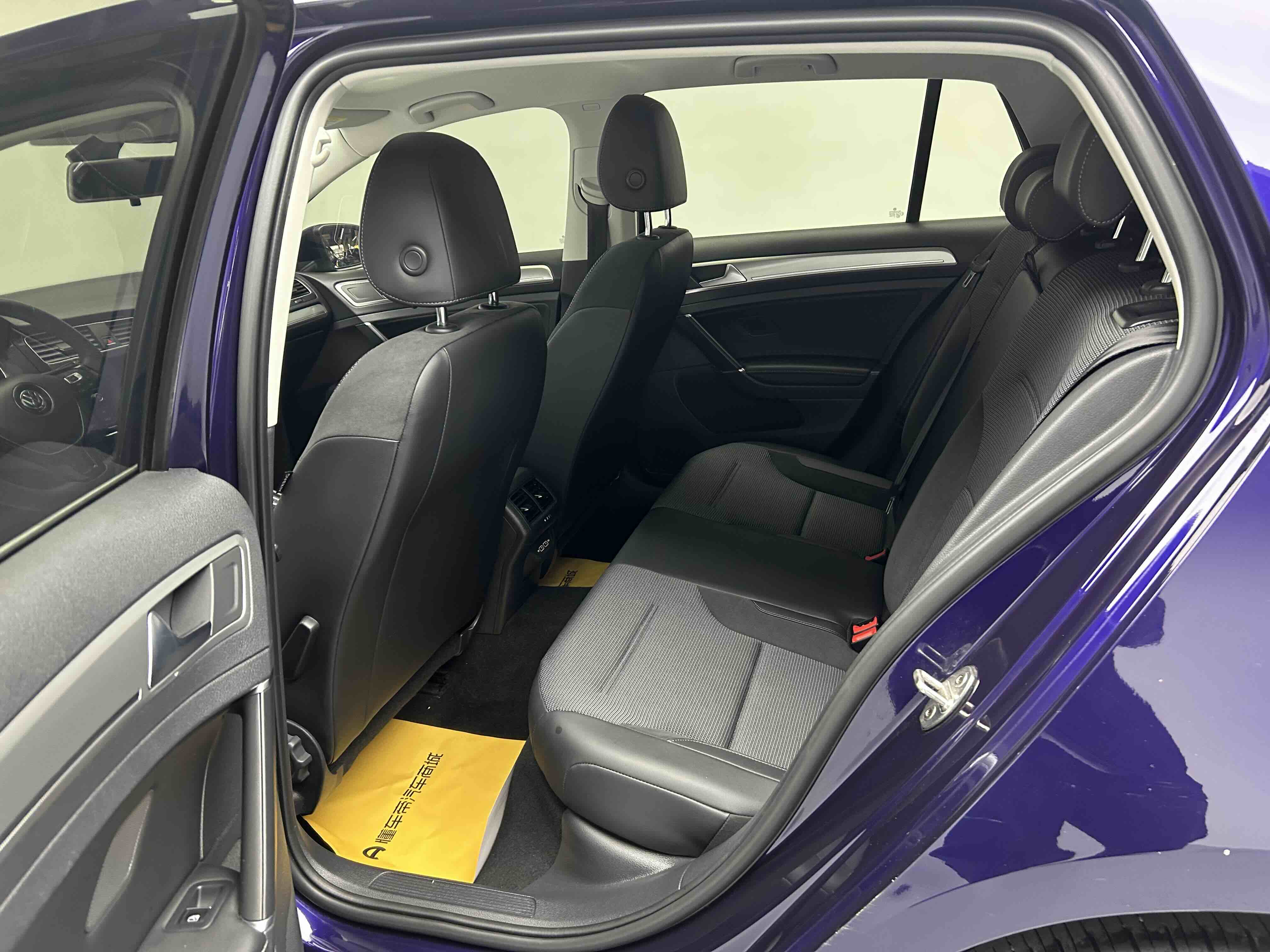 Volkswagen Golf 2019 #17 Volkswagen Golf 2019 car image #17