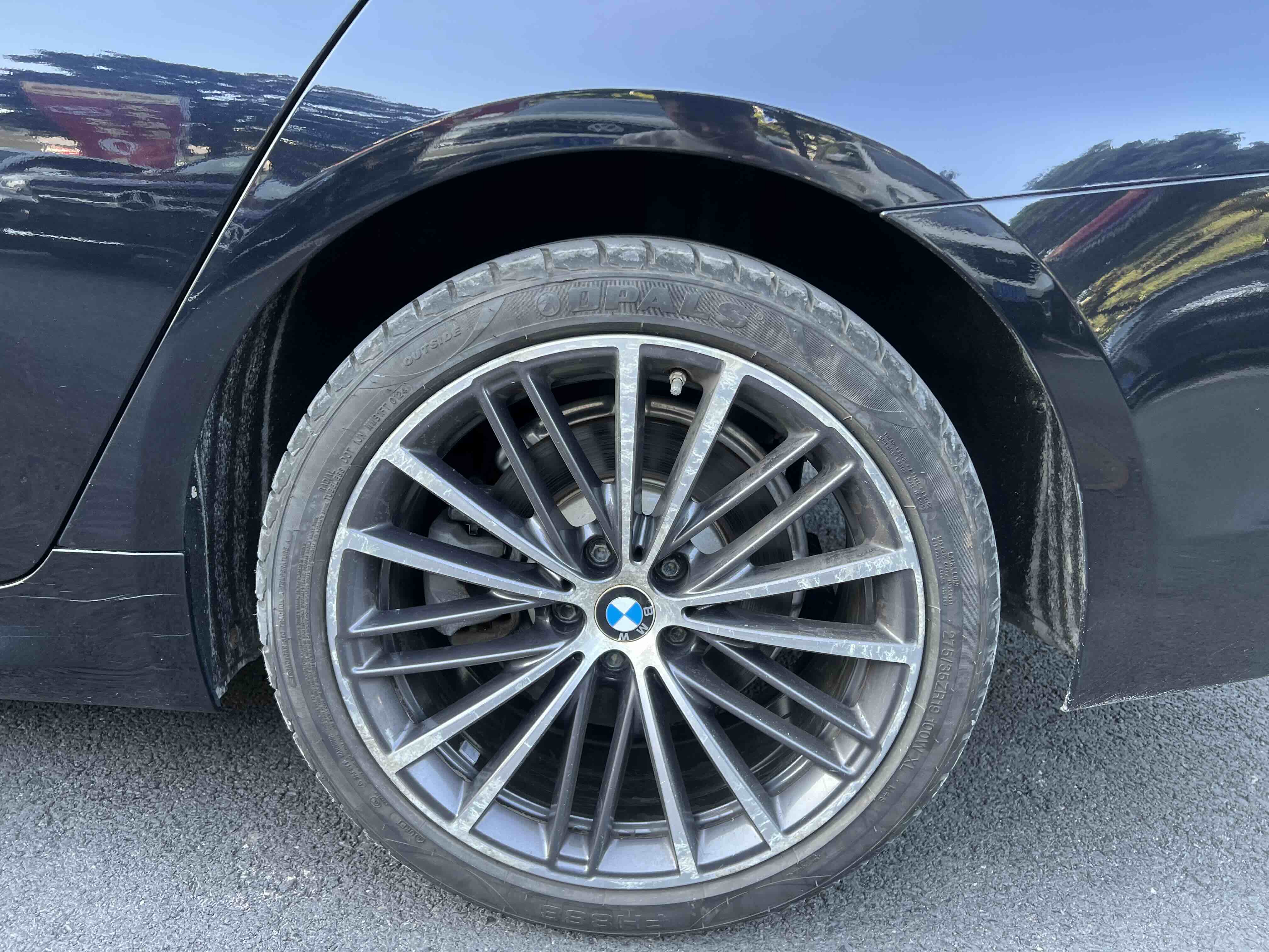 BMW 5 Series 2019 #17 BMW 5 Series 2019 car image #17