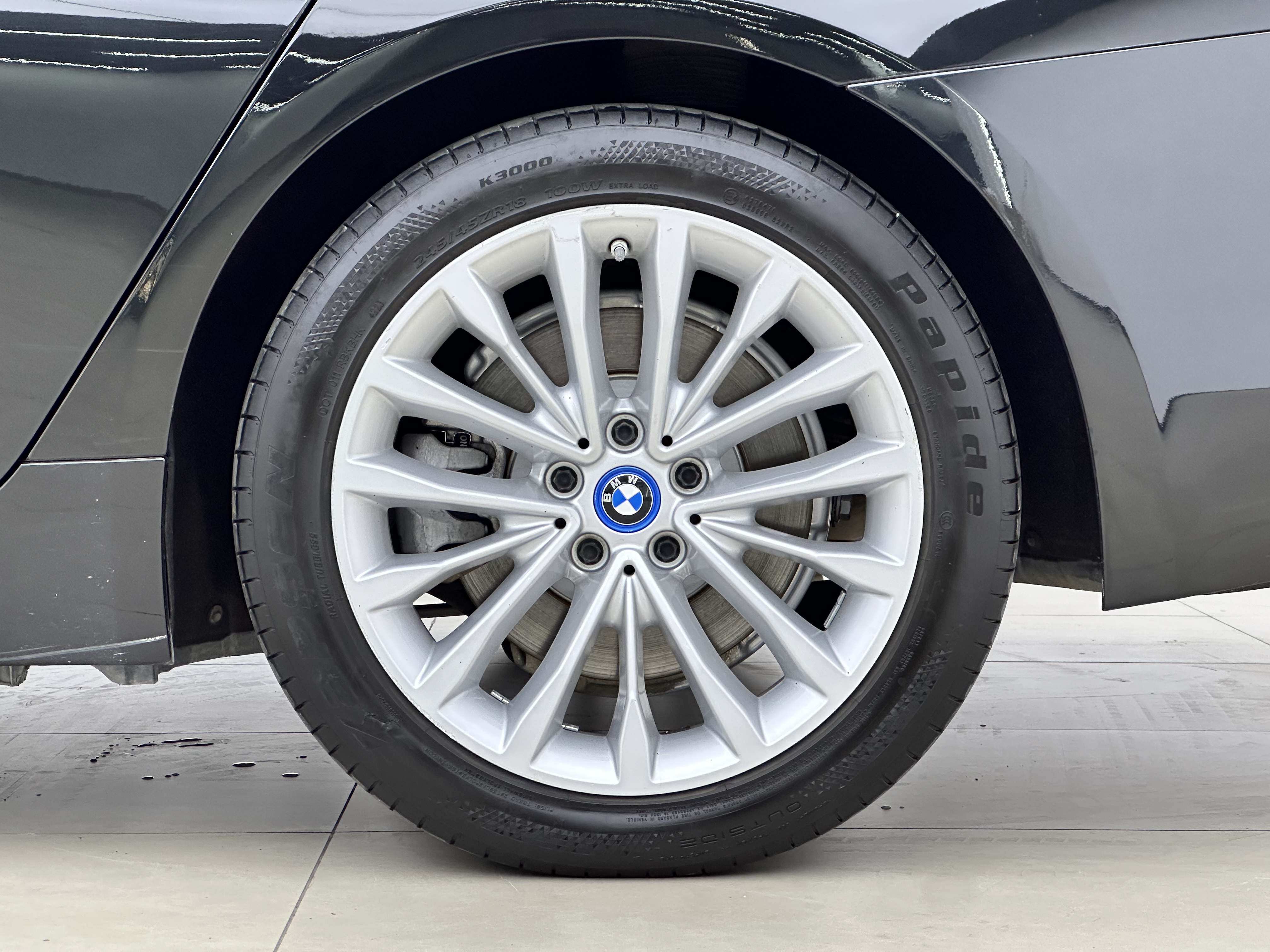 BMW 5 Series New Energy 2019 car image #17