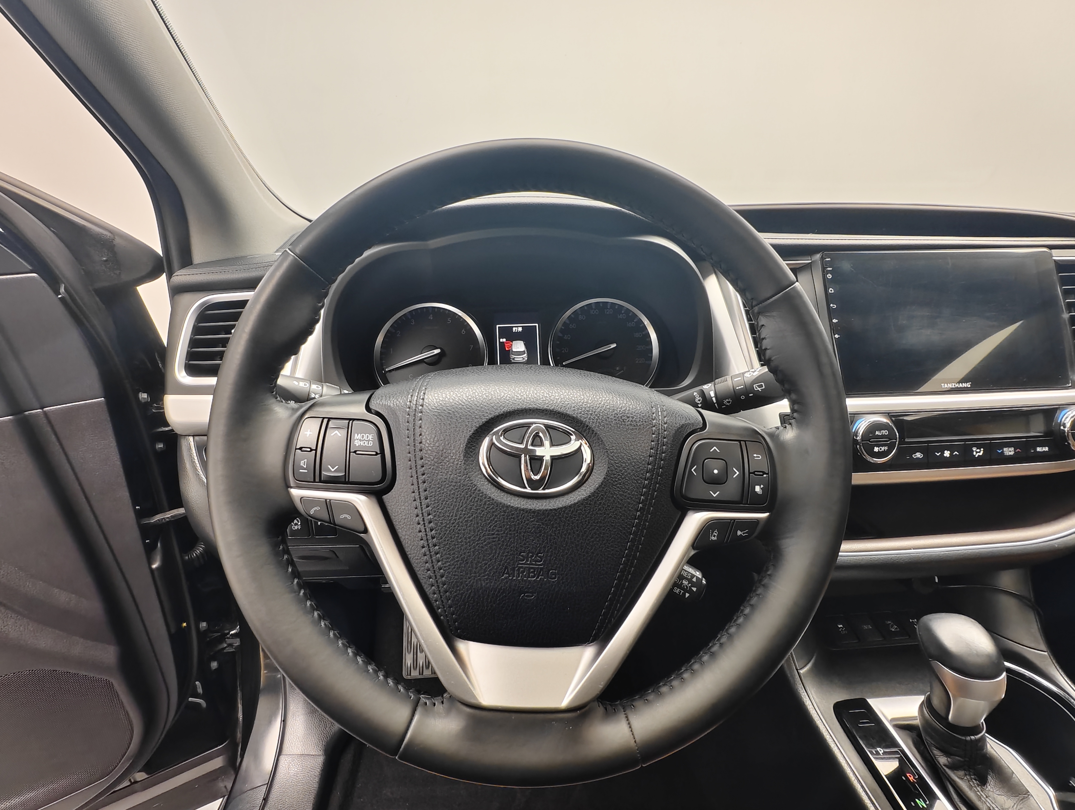 Toyota Highlander 2020 #17 Toyota Highlander 2020 car image #17
