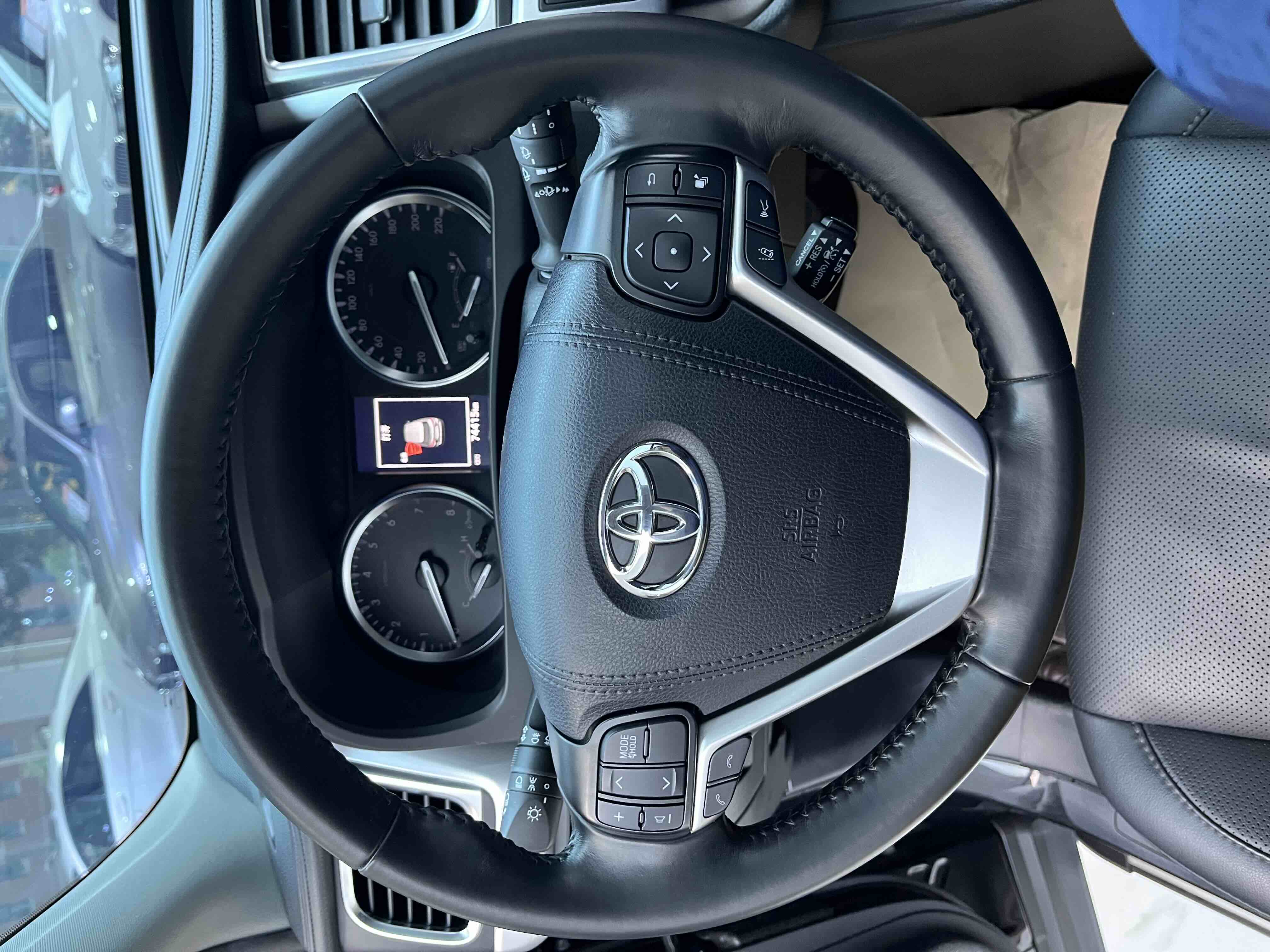 Toyota Highlander 2020 car image #17