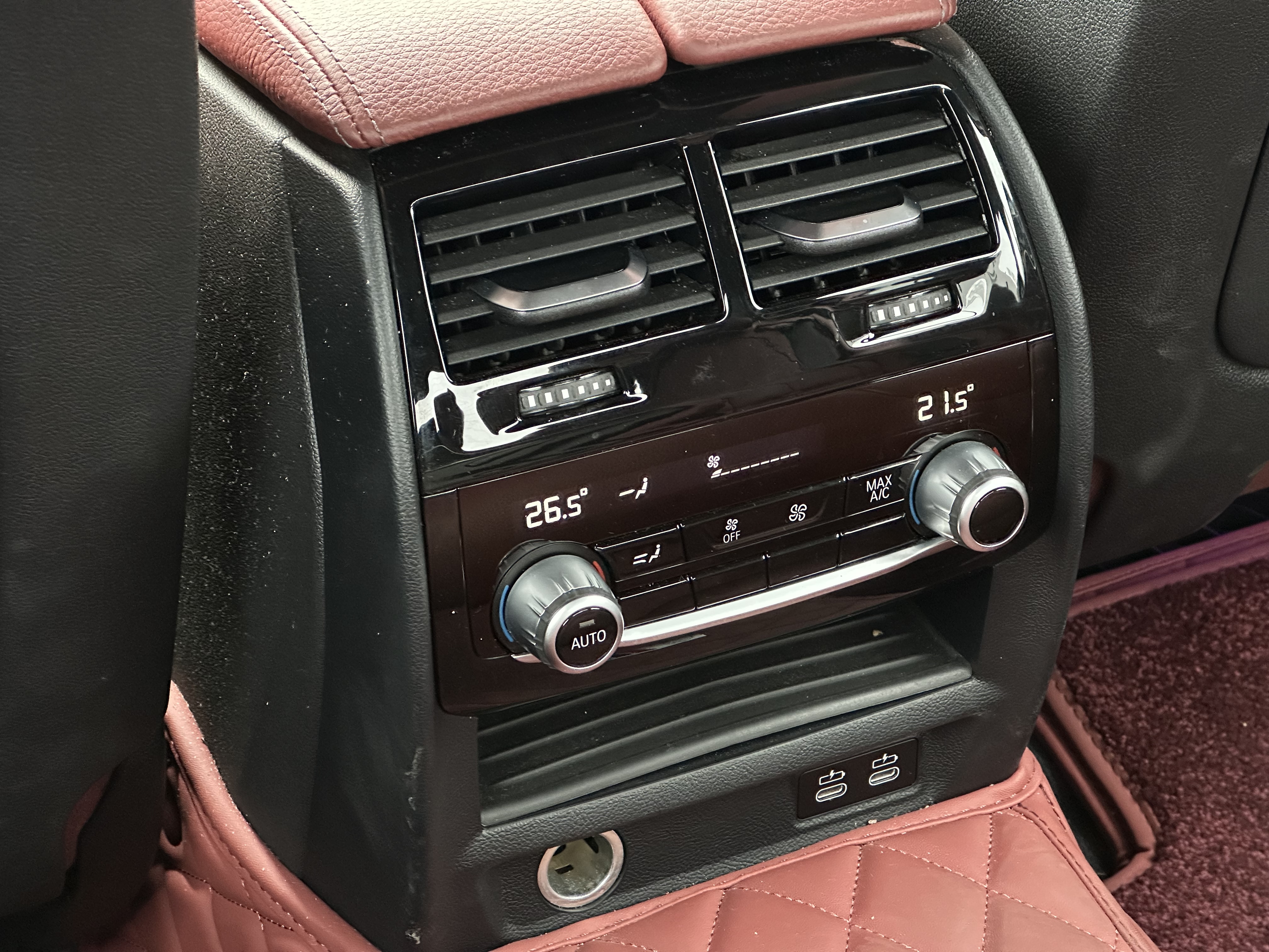 BMW 5 Series 2020 immagine di auto #17