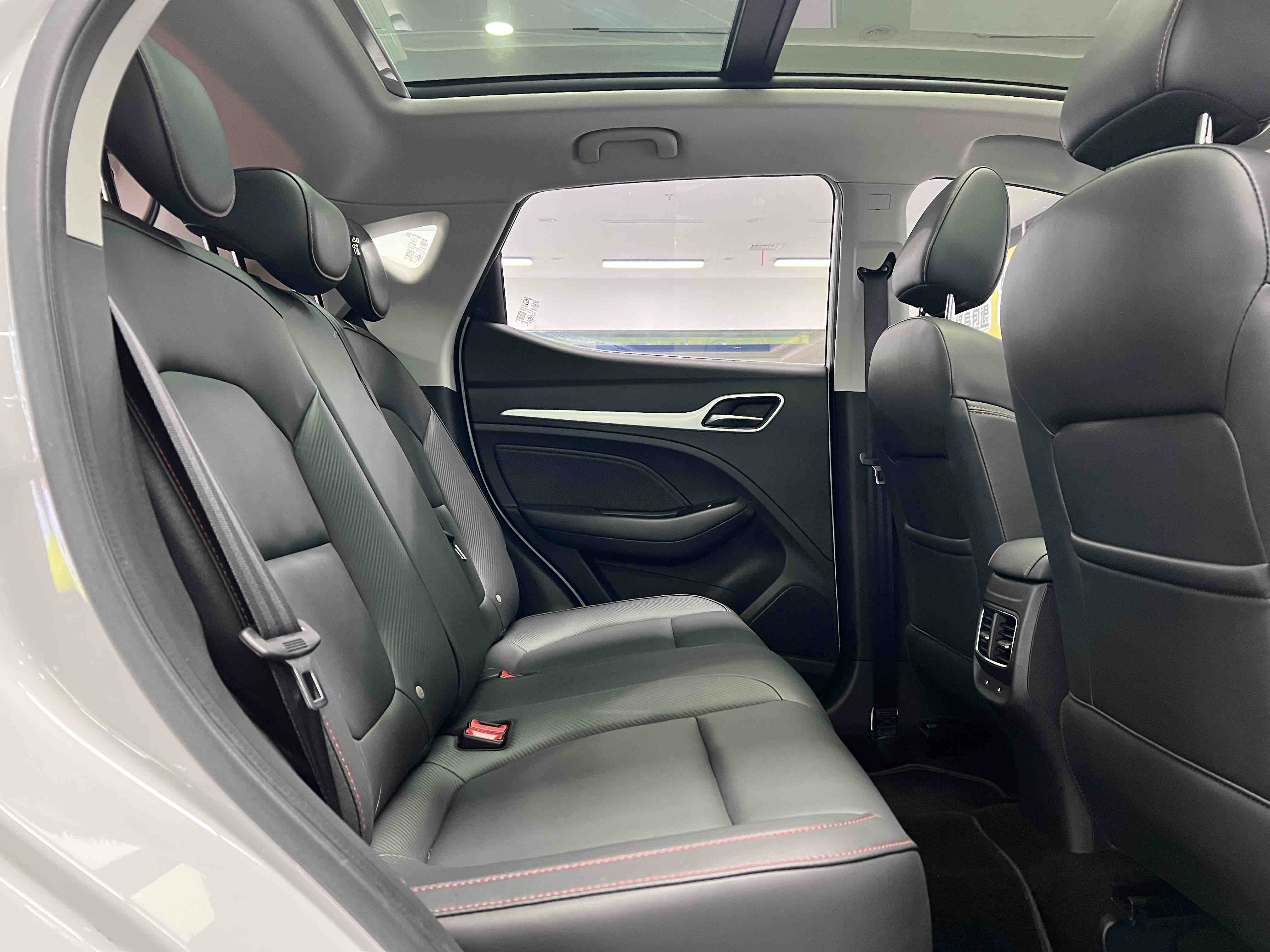 MG ZS 2022 car image #17