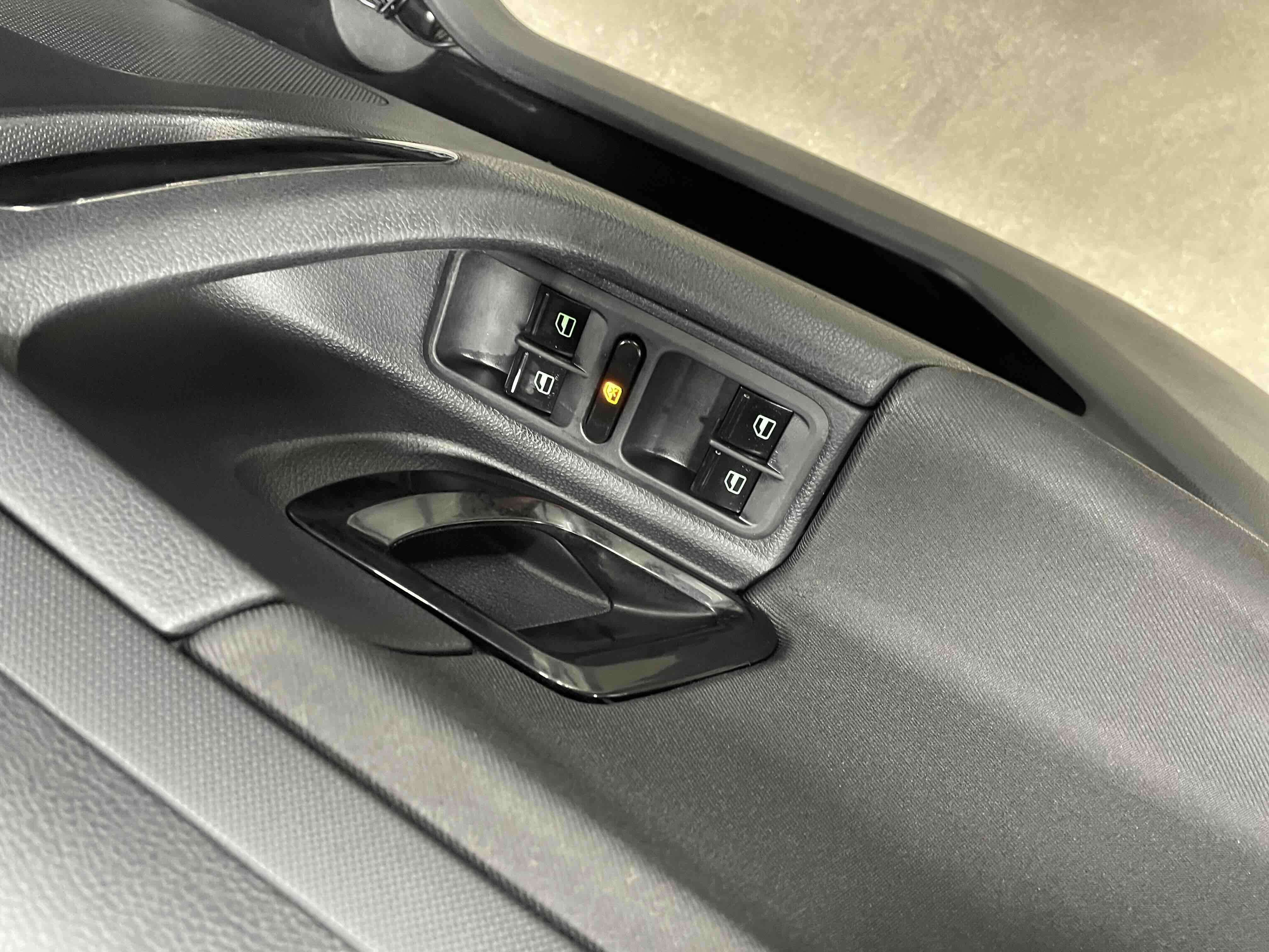 Skoda Fabia 2013 immagine di auto #17