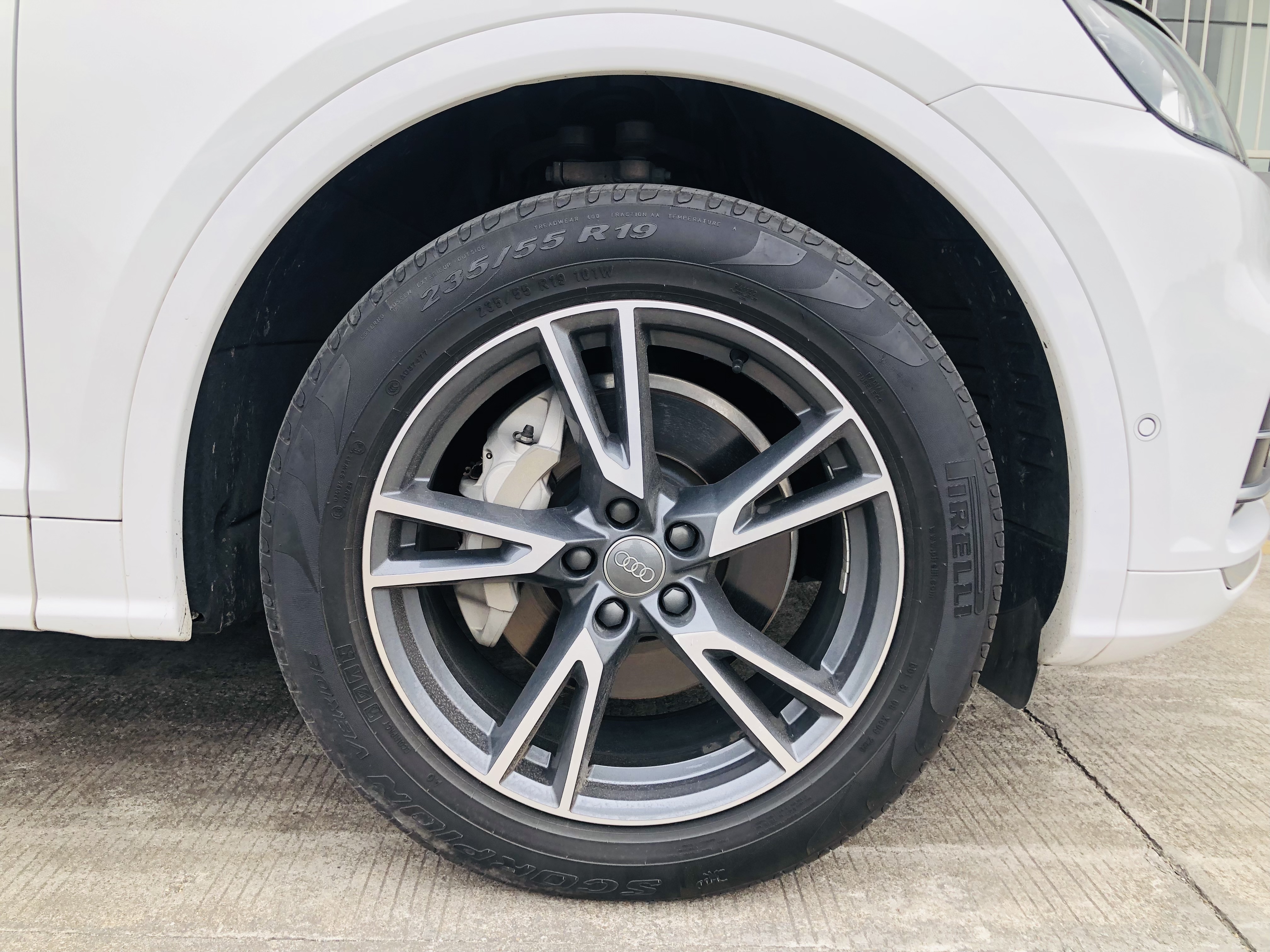 Audi Q5L 2020 car image #17