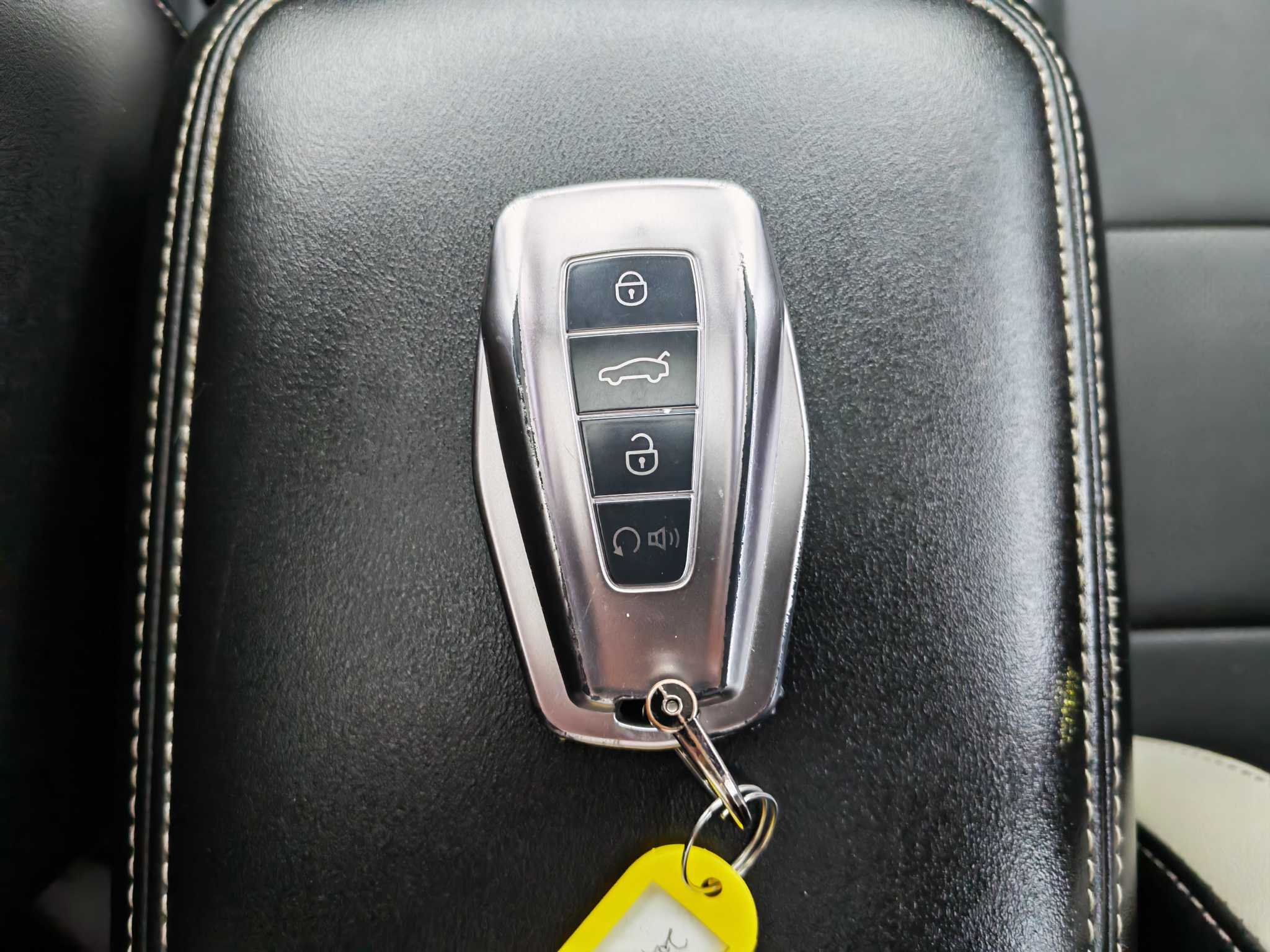 GEELY Coolray 2020 car image #17