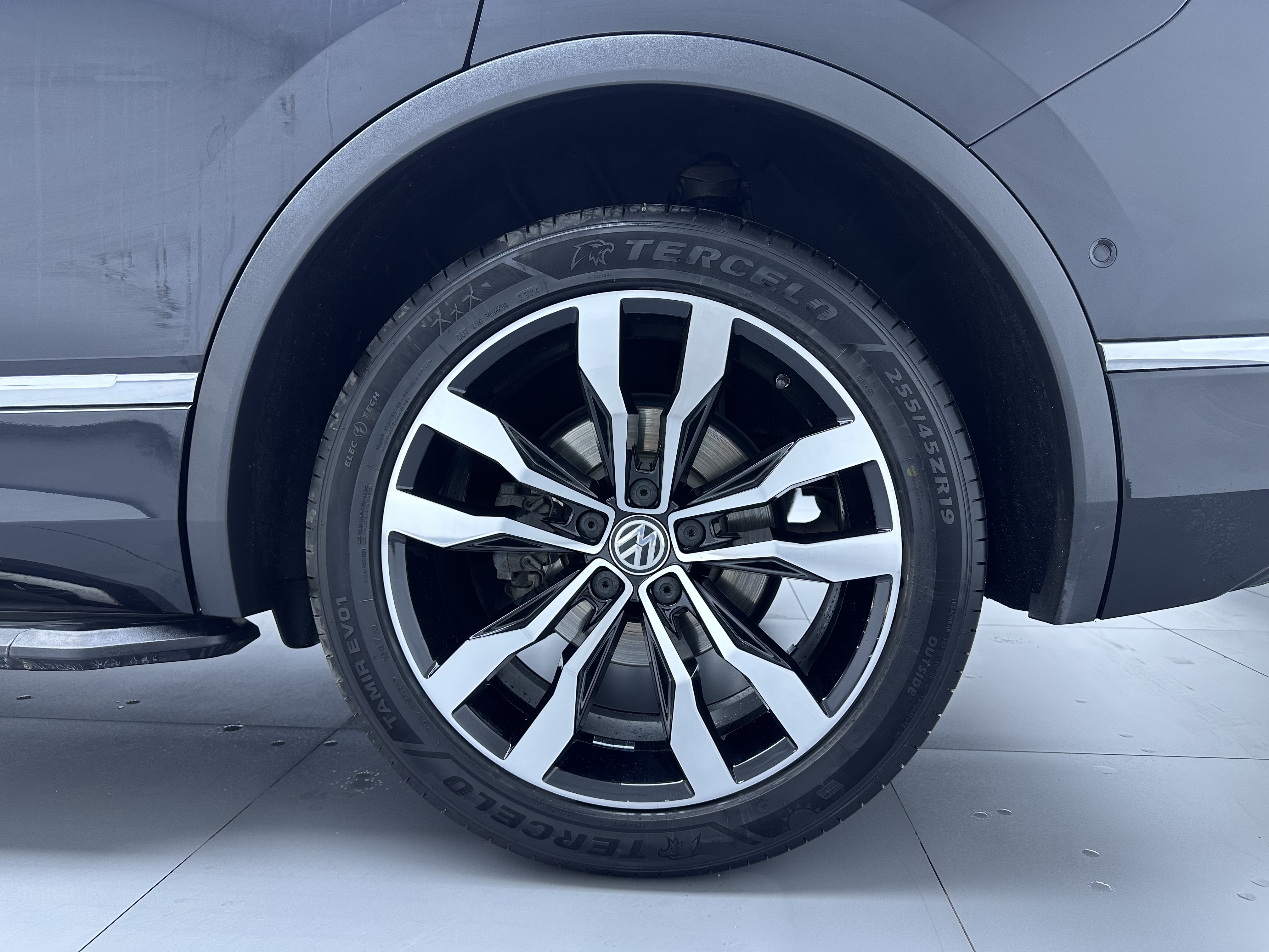 Volkswagen Tiguan L 2020 #17 Volkswagen Tiguan L 2020 immagine di auto #17