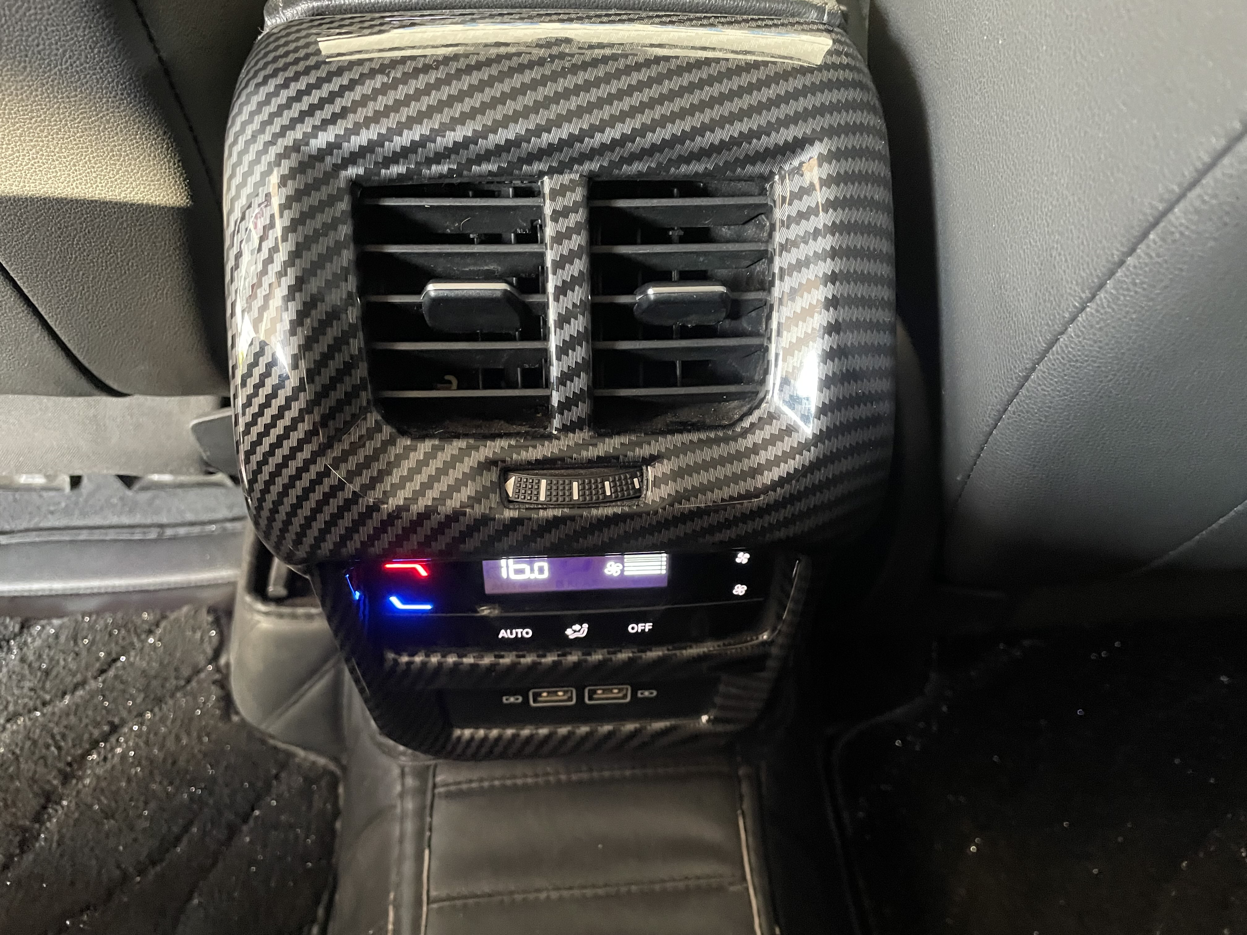 Volkswagen Tayron X 2021 car image #17