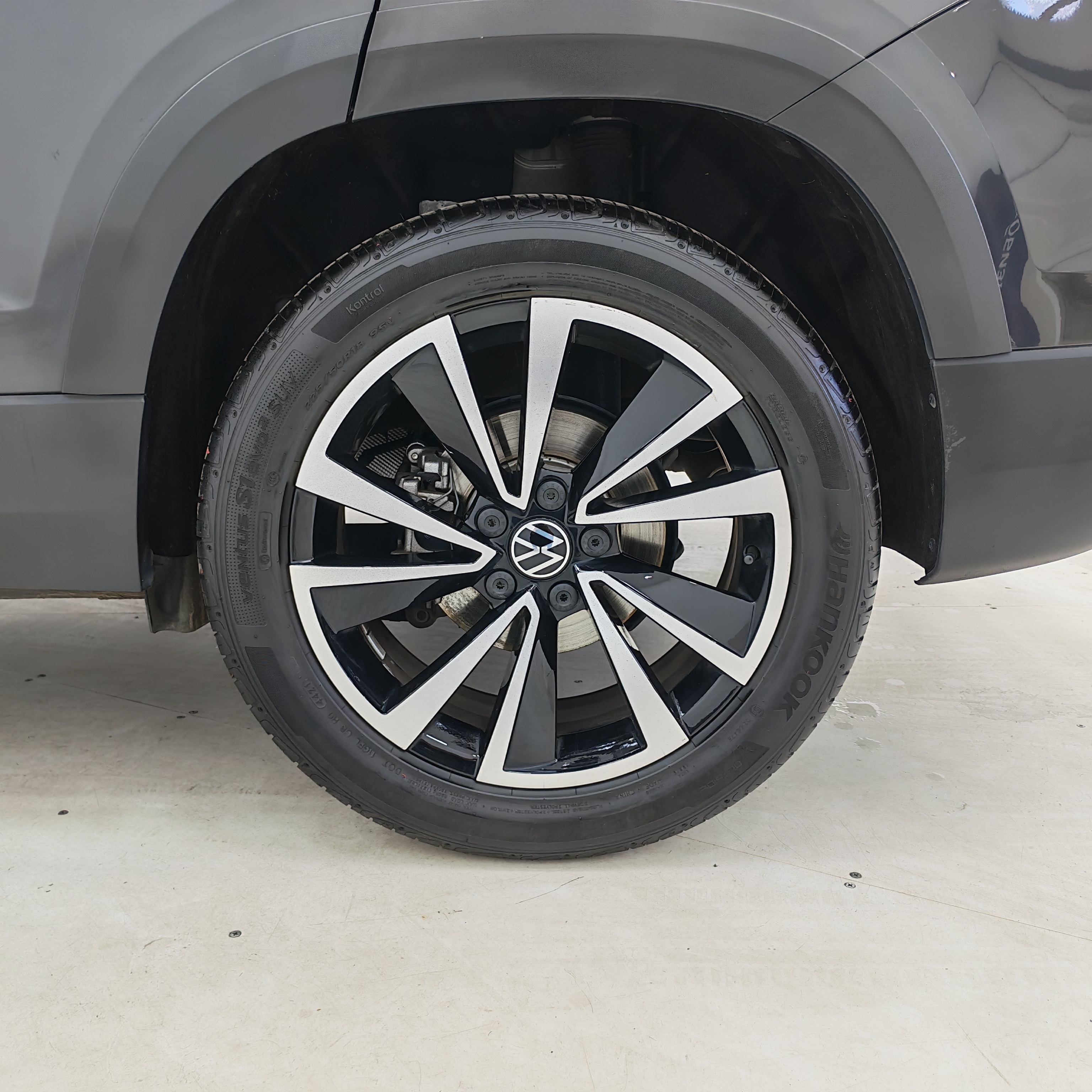 Volkswagen Tharu 2022 car image #17