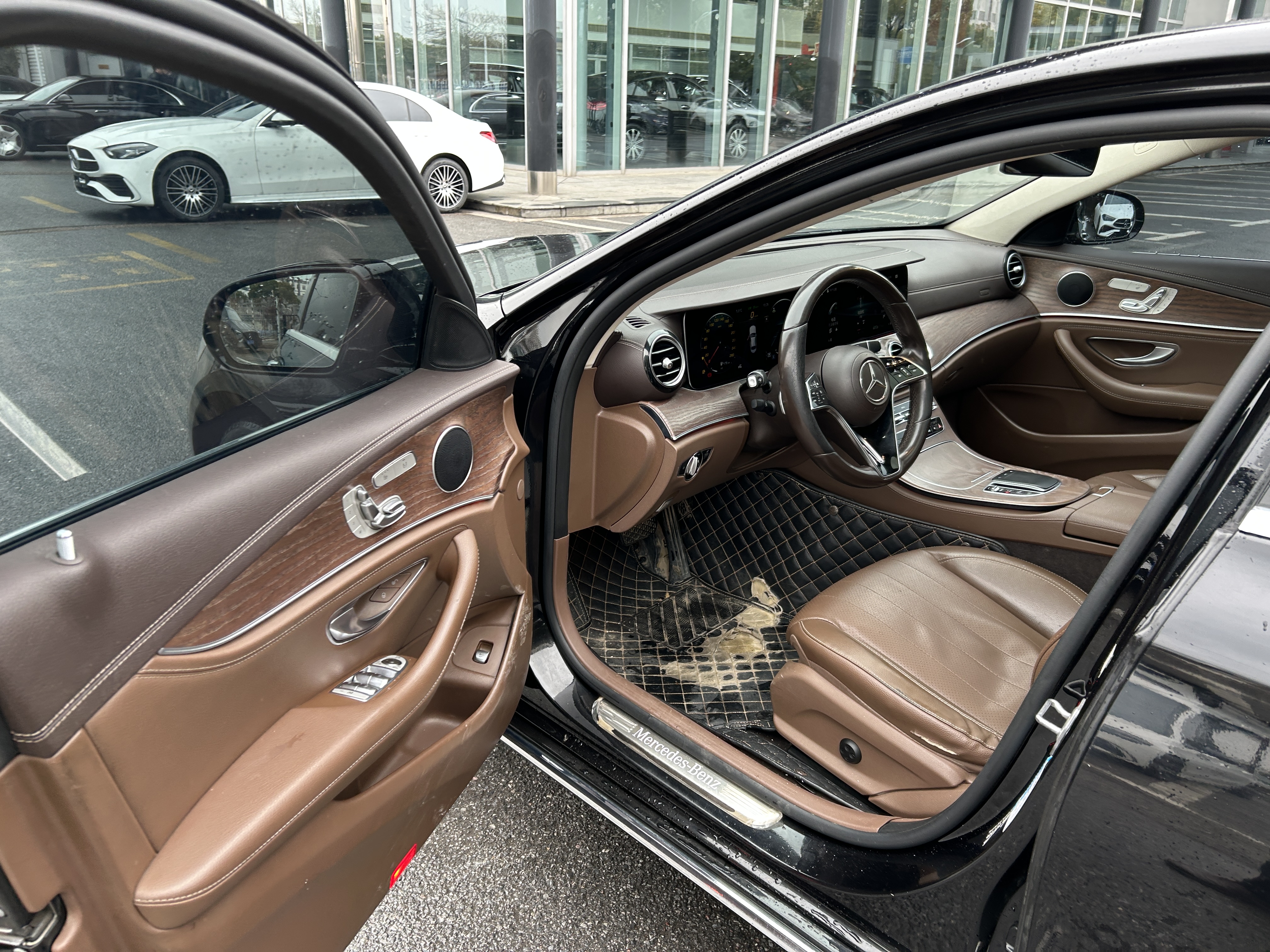 Mercedes-Benz E Class 2021 car image #17