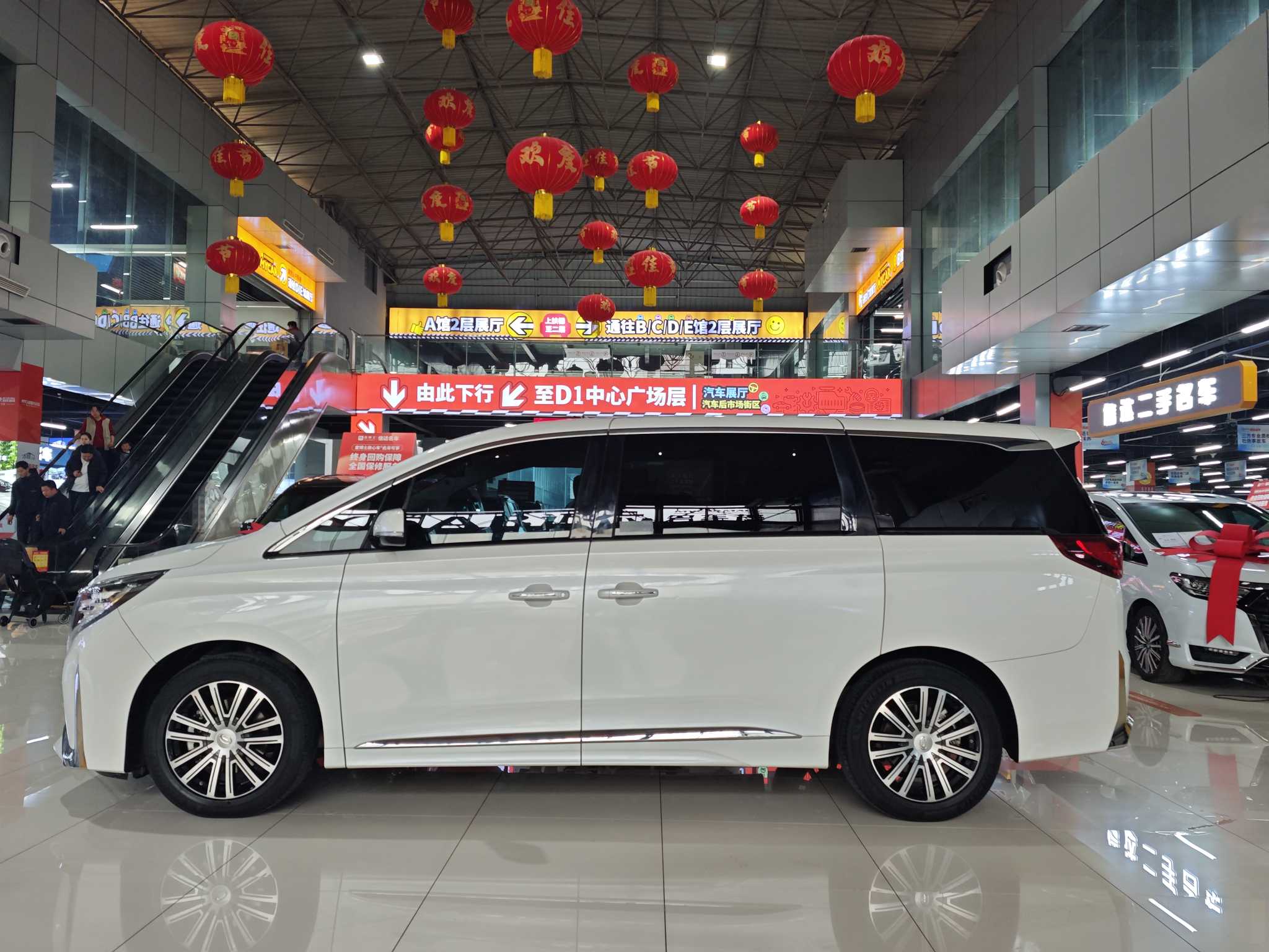 广汽传祺 传祺M8 2022 汽车图片 #17