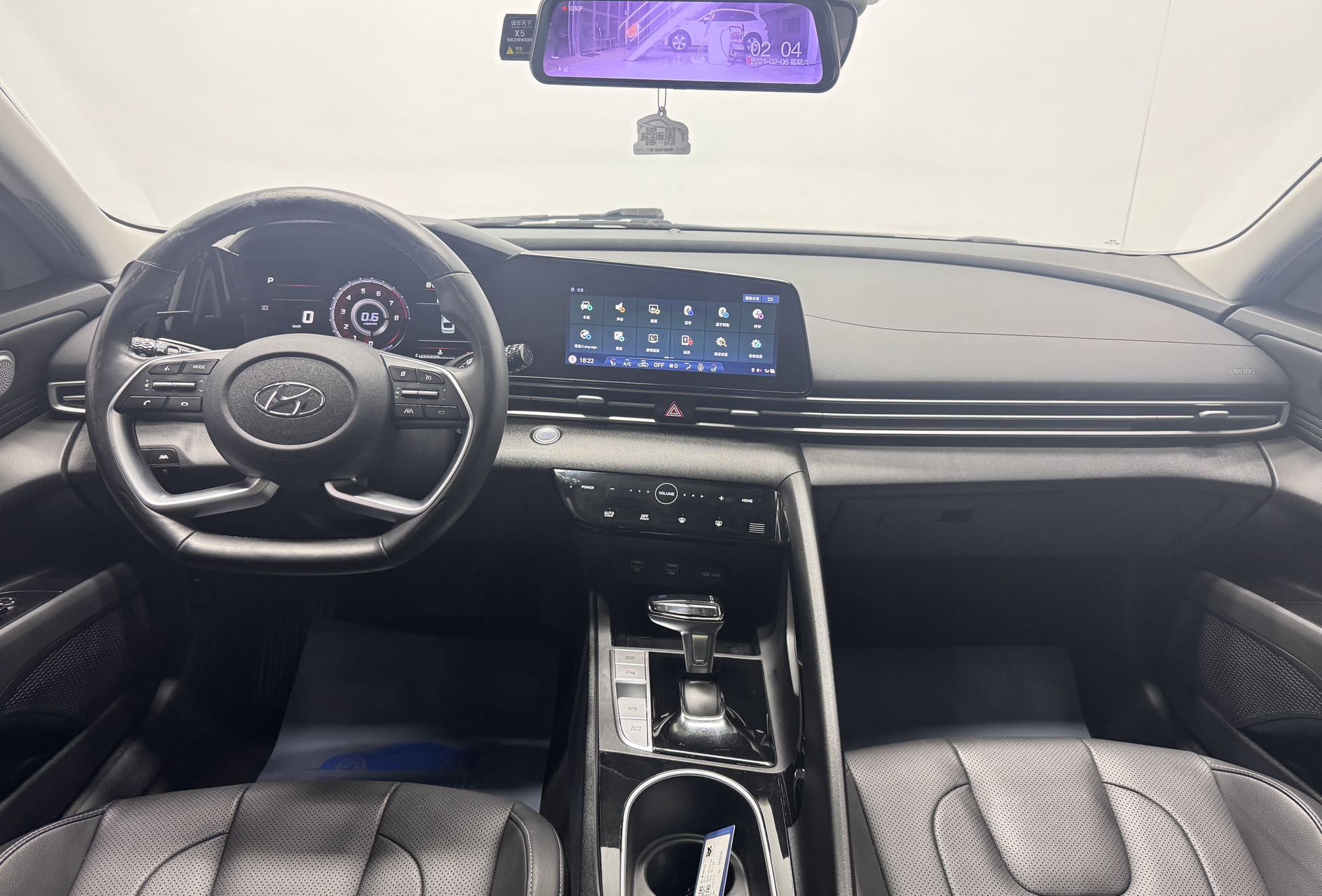 Hyundai Elantra 2021 immagine di auto #17