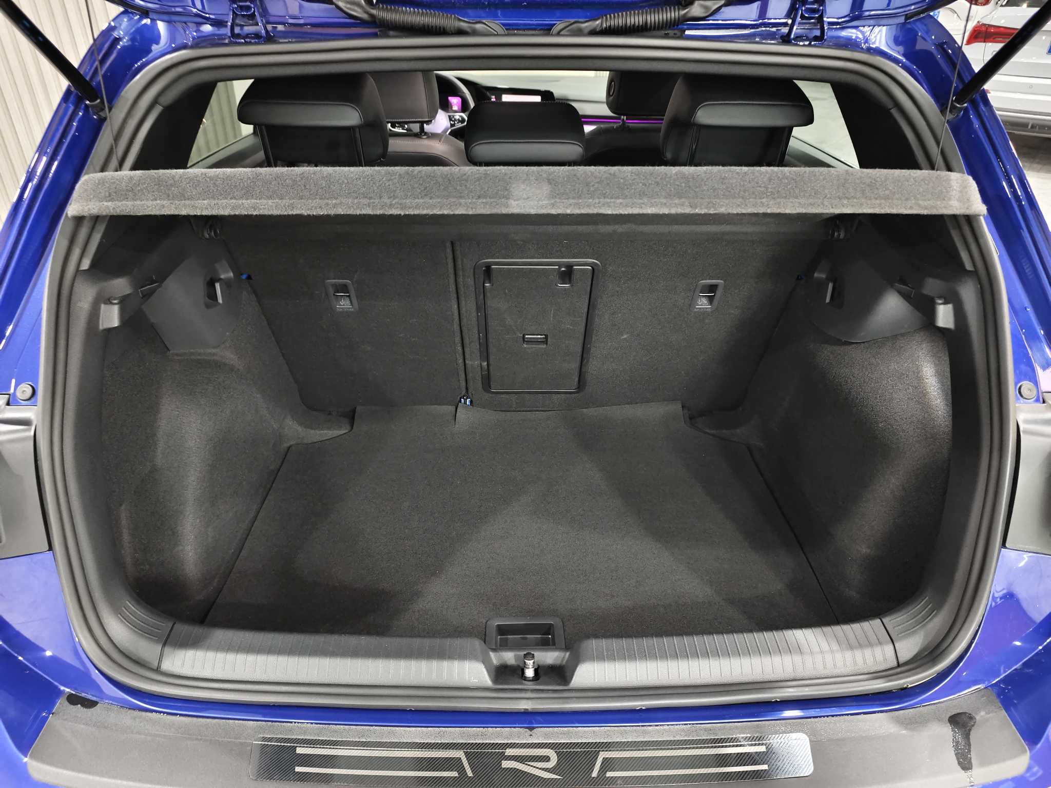 Volkswagen Golf 2021 car image #17