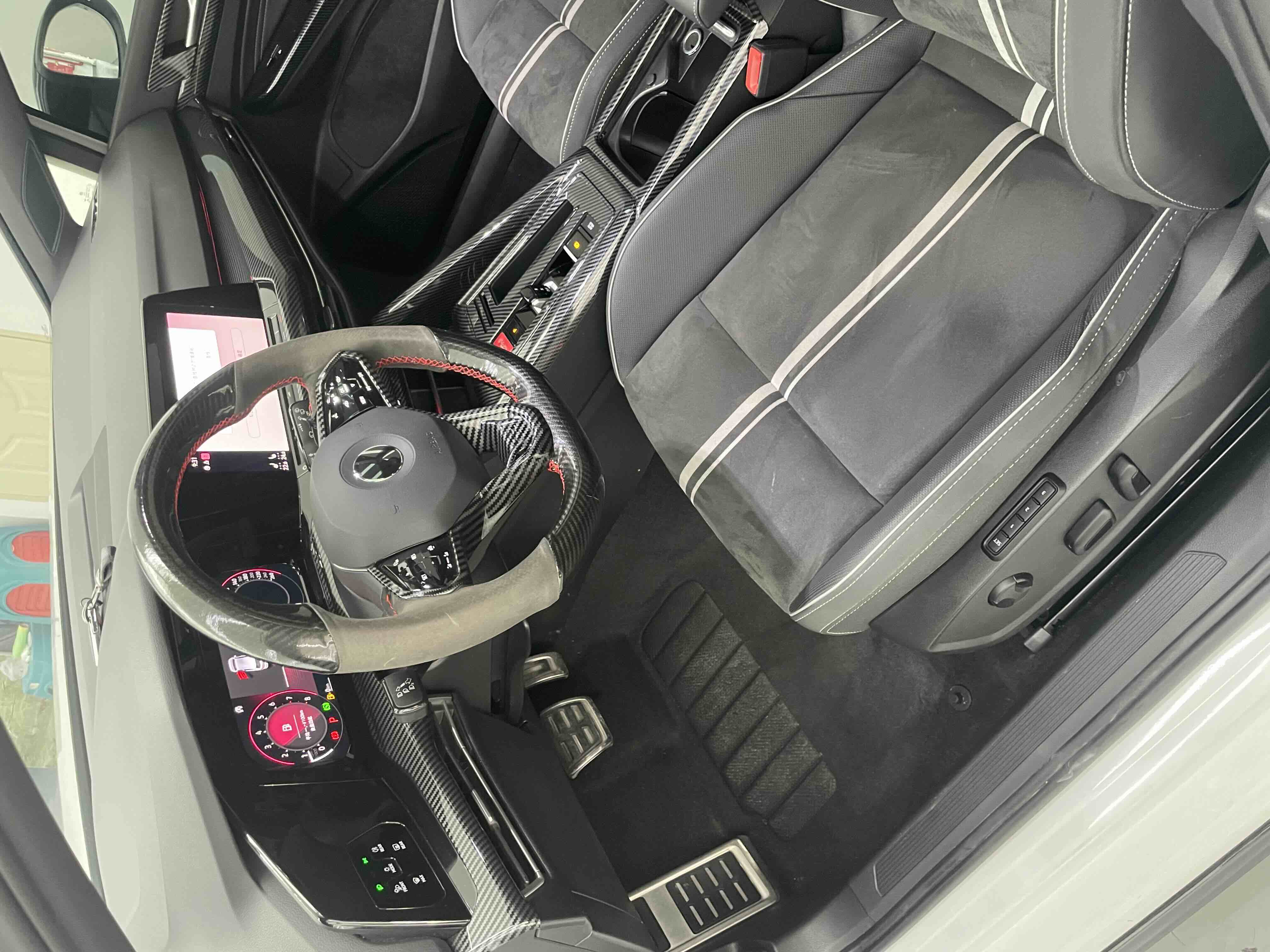 Volkswagen Golf 2022 car image #17