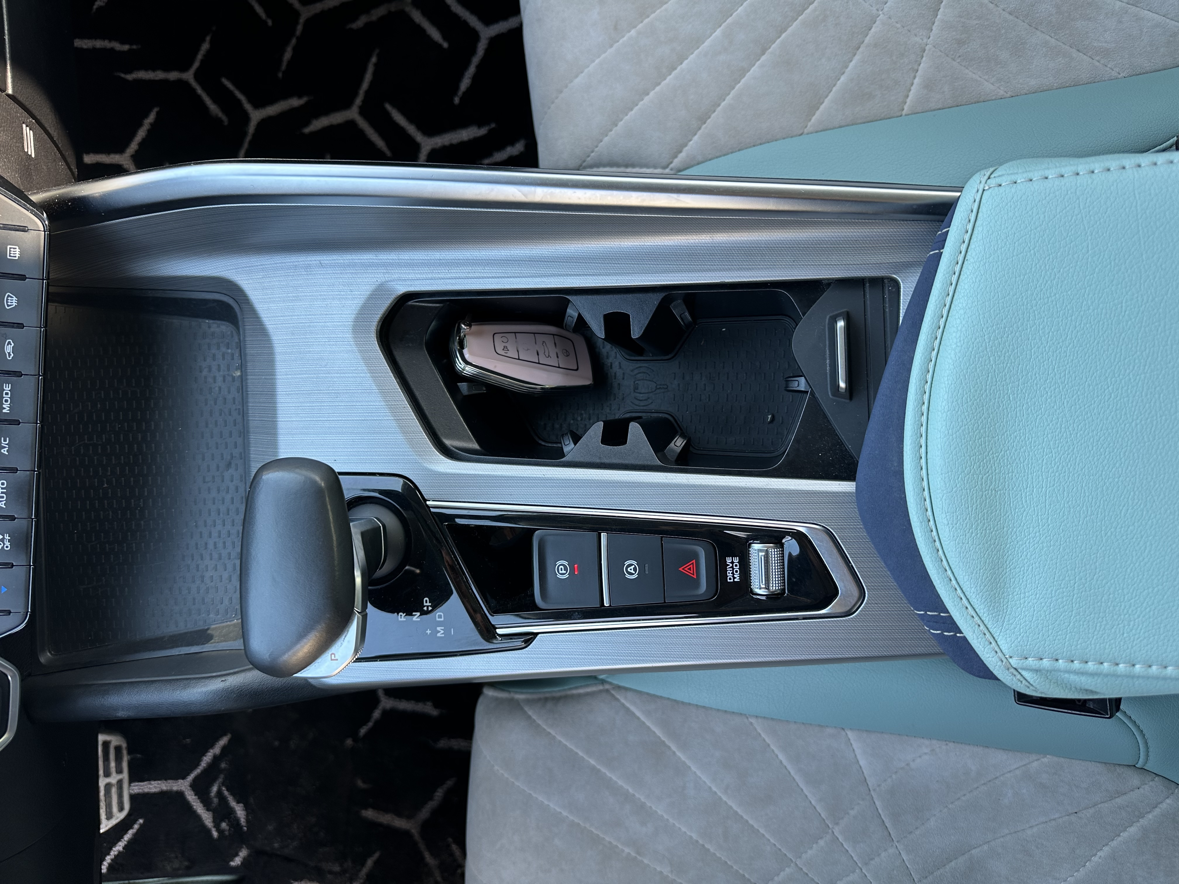 GEELY Preface 2022 car image #17