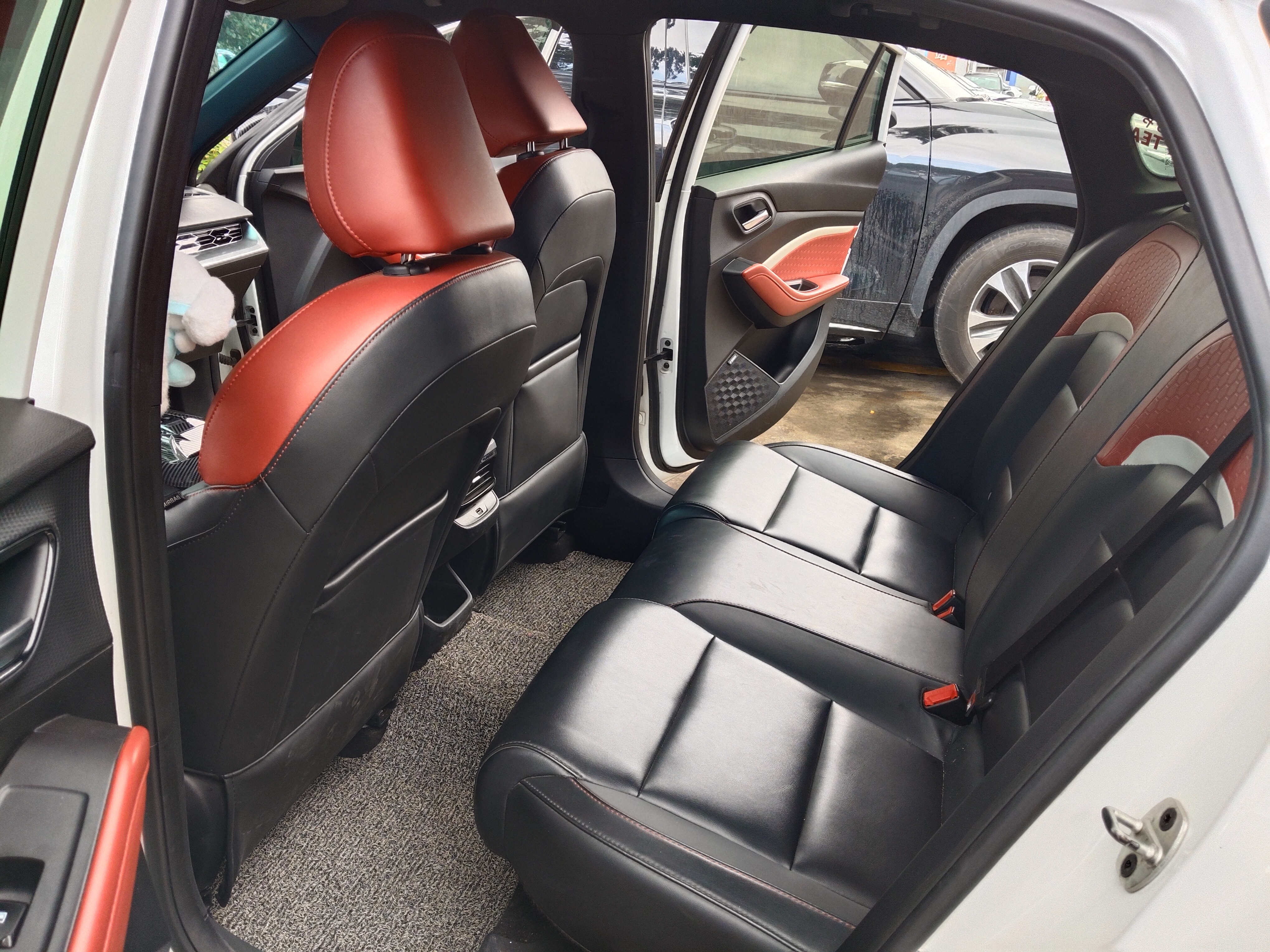 5 2022 immagine di auto #17