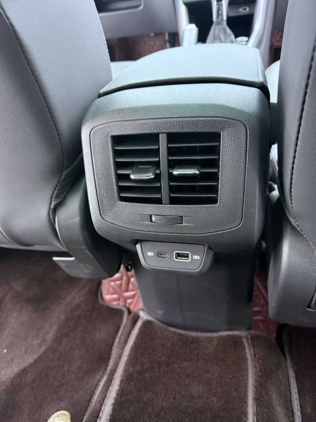 Volkswagen T-Cross 2021 car image #17