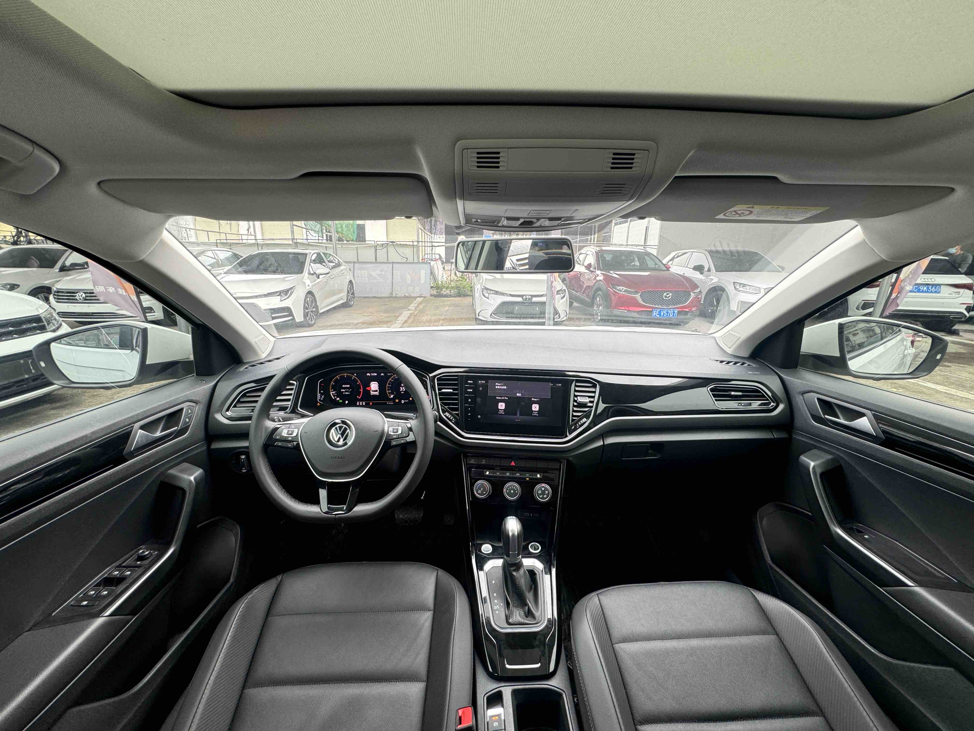 Volkswagen T-Roc 2022 #17 Volkswagen T-Roc 2022 car image #17