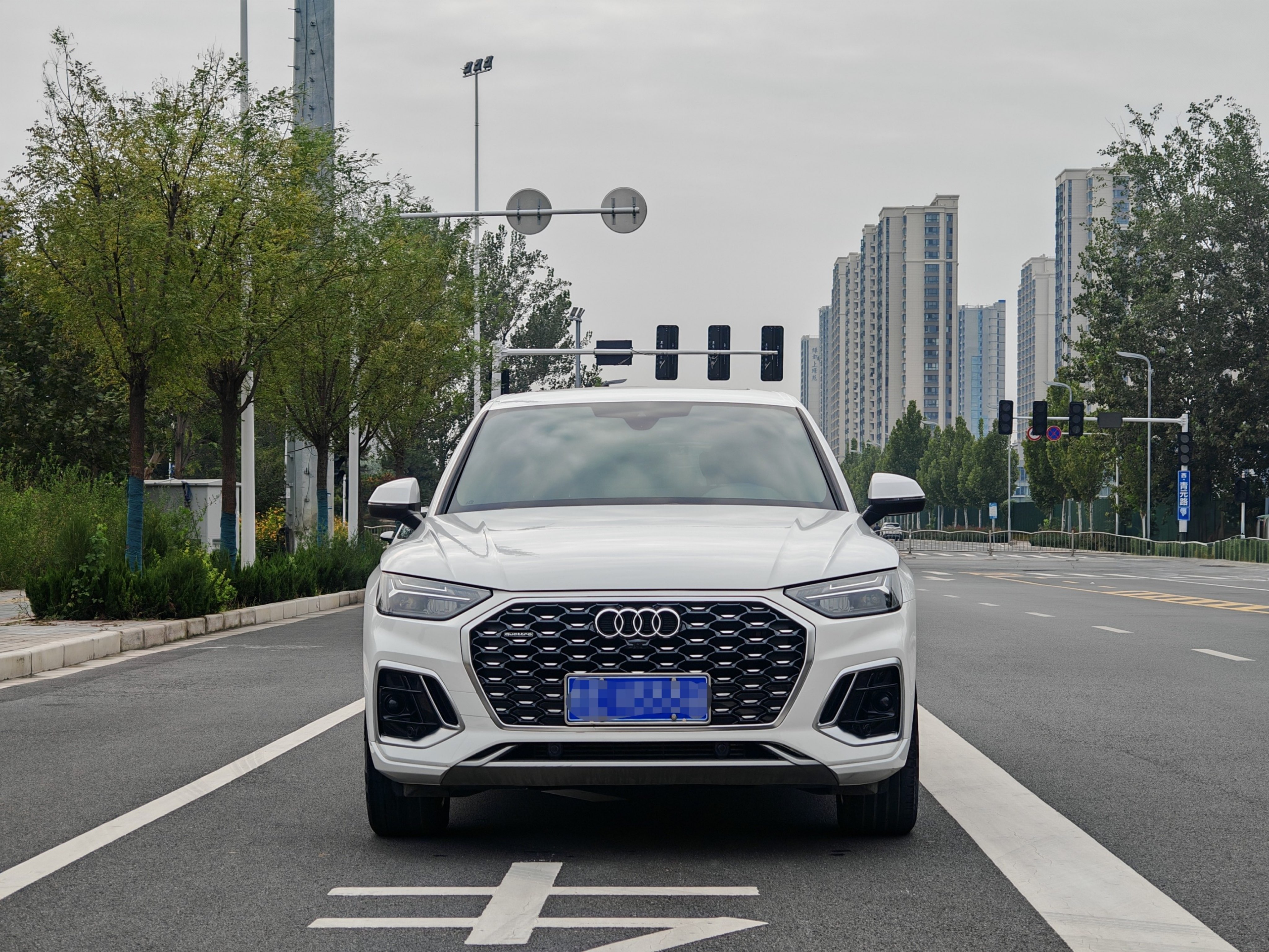 Audi Q5L Sportback 2022 car image #17