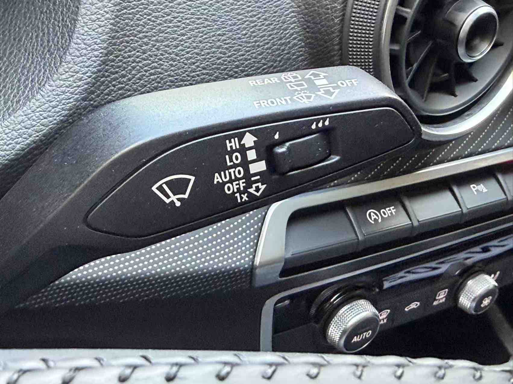 Q2L 2021 car image #17