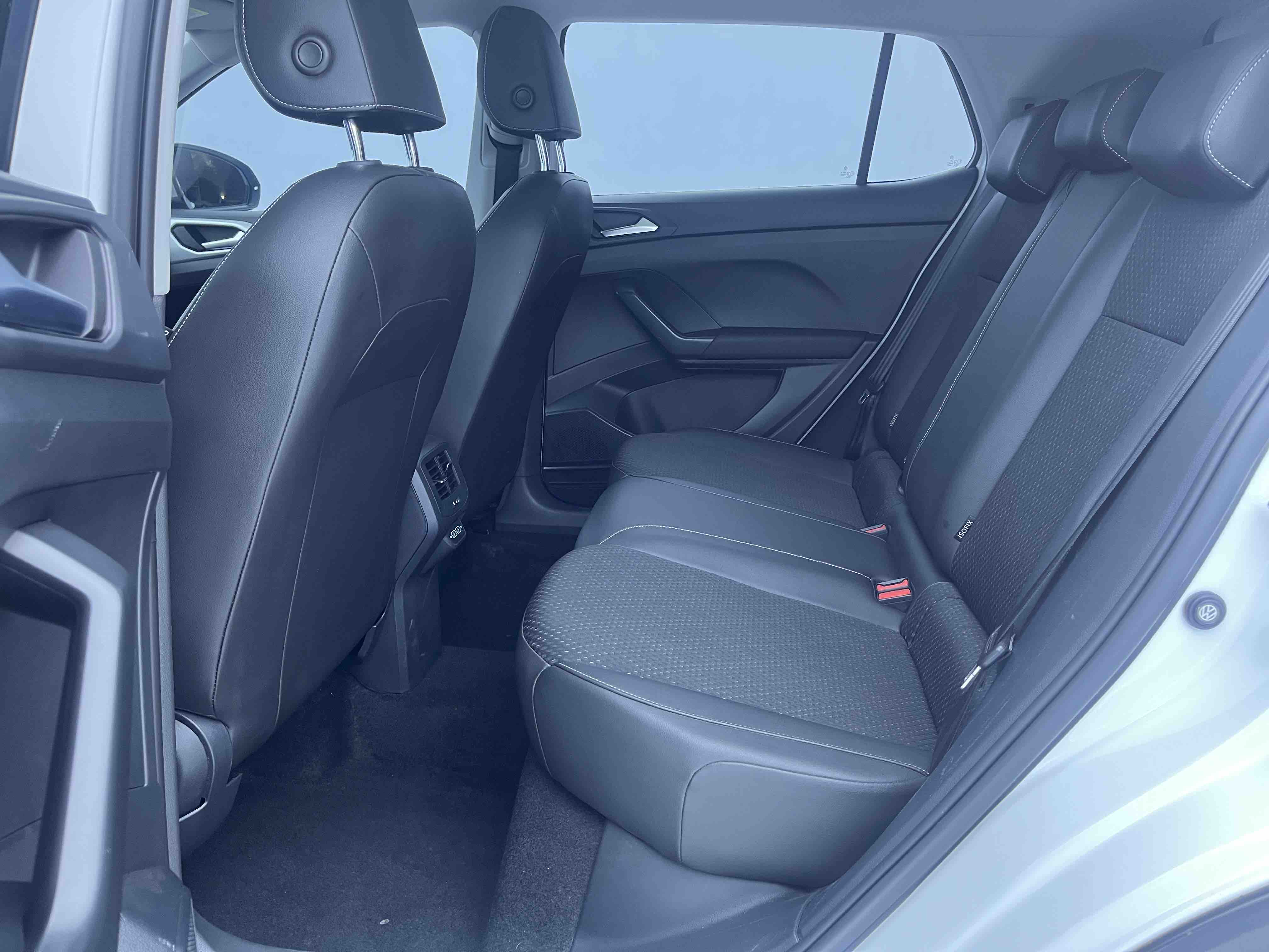 Volkswagen Tacqua 2023 car image #17
