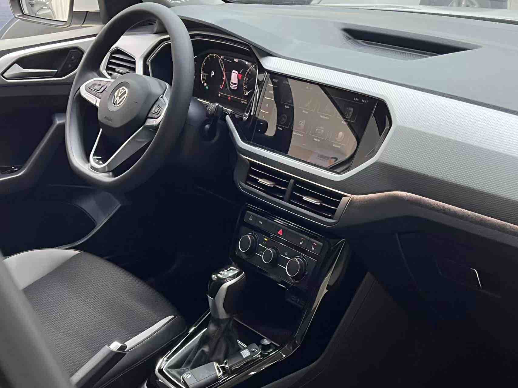 Volkswagen Tacqua 2022 car image #17