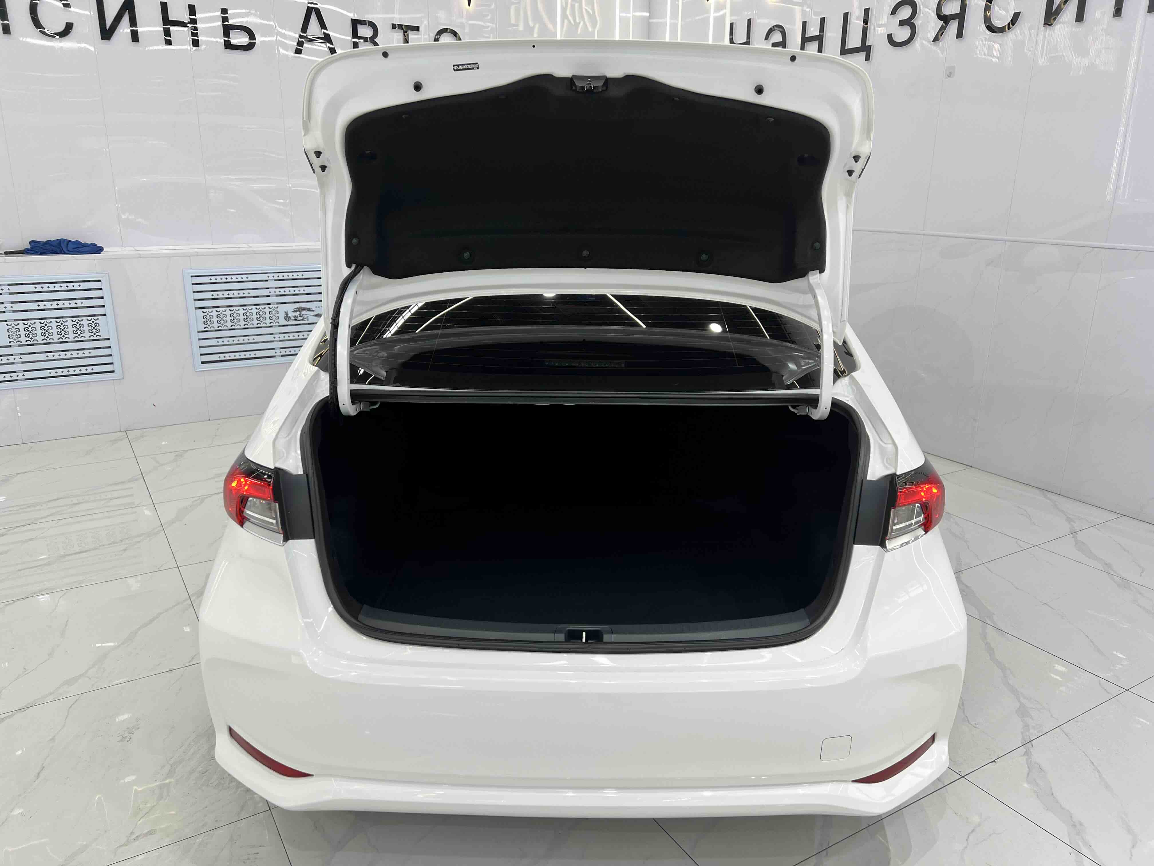 Corolla 2023 car image #17