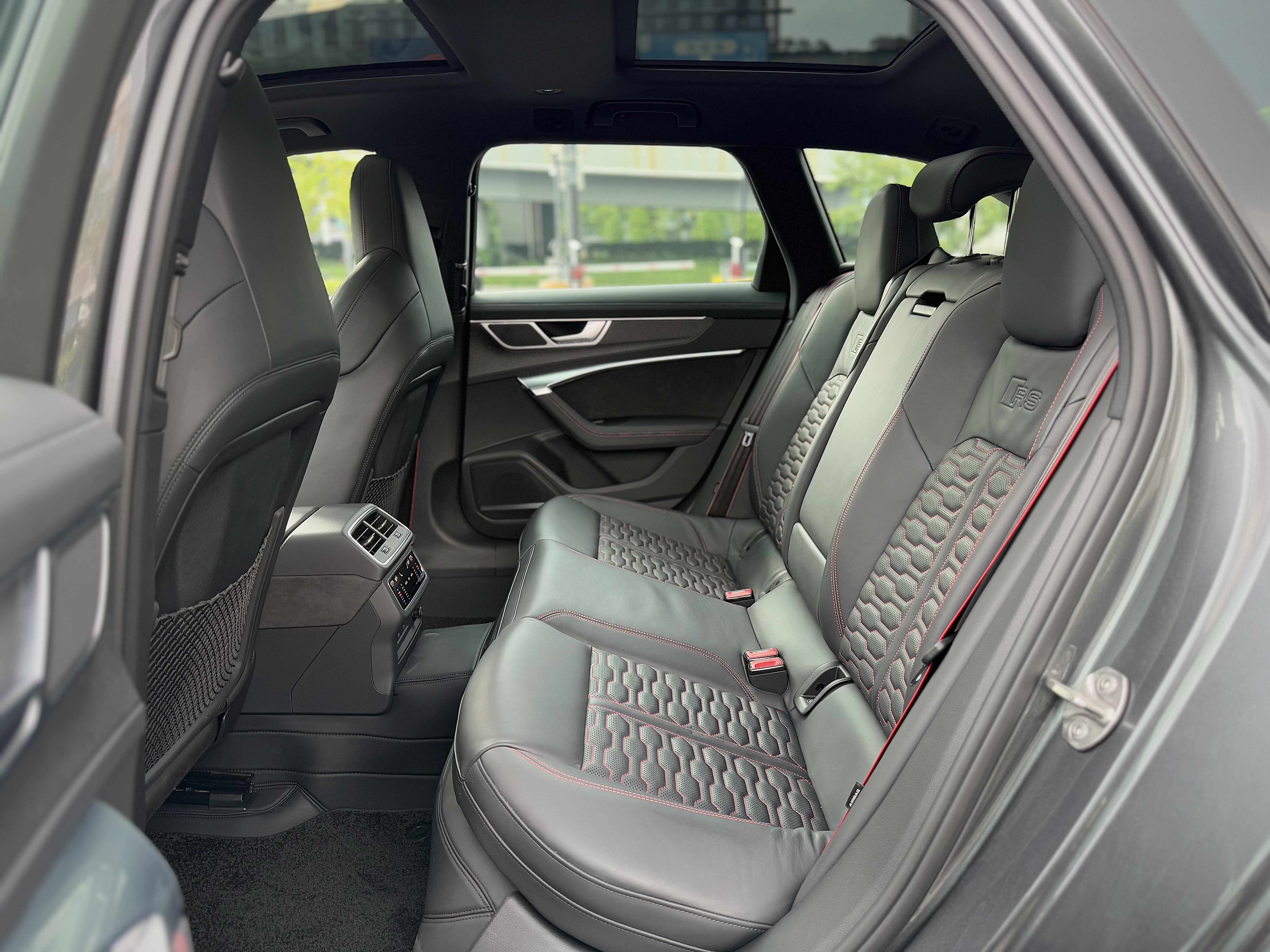 Audi RS 6 2023 #17 Audi RS 6 2023 car image #17