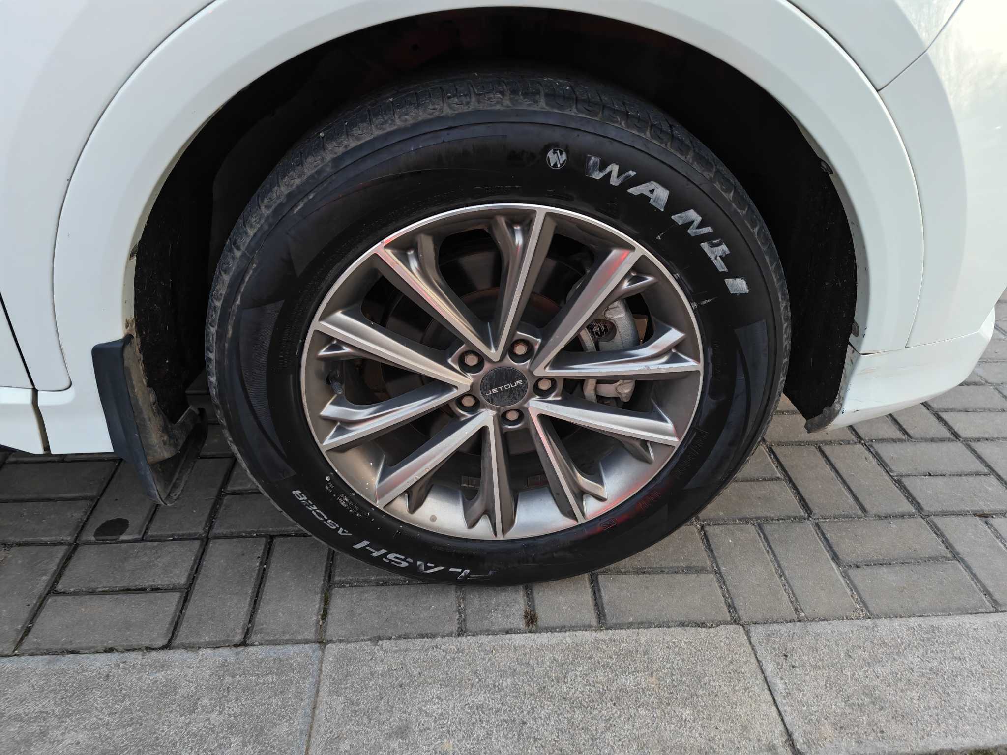 X70 2021 car image #17