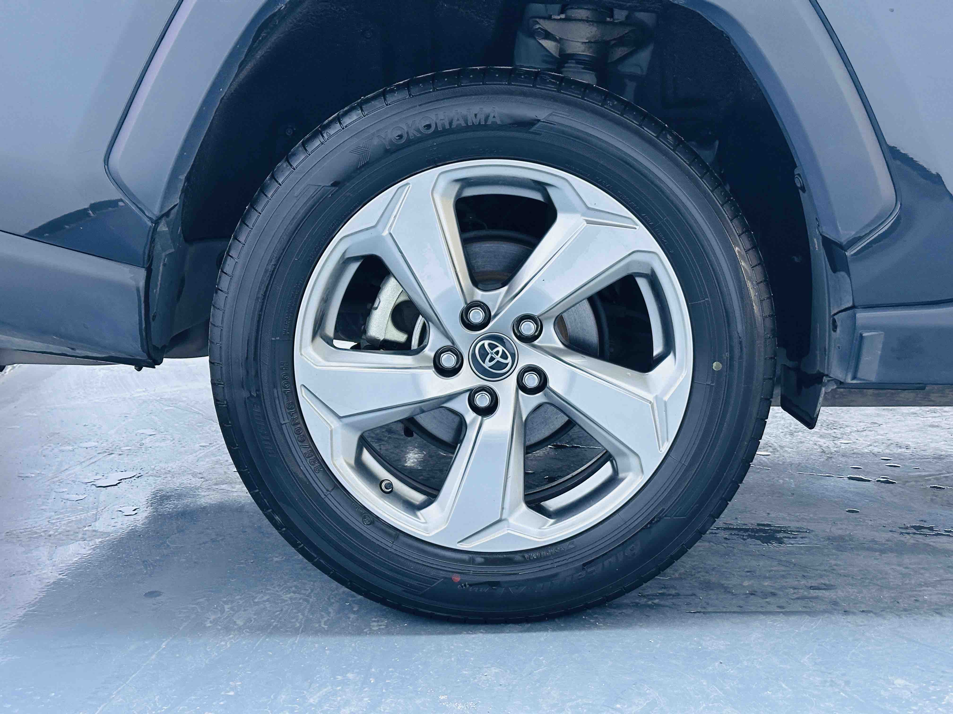 Toyota RAV4 2023 #17 Toyota RAV4 2023 car image #17