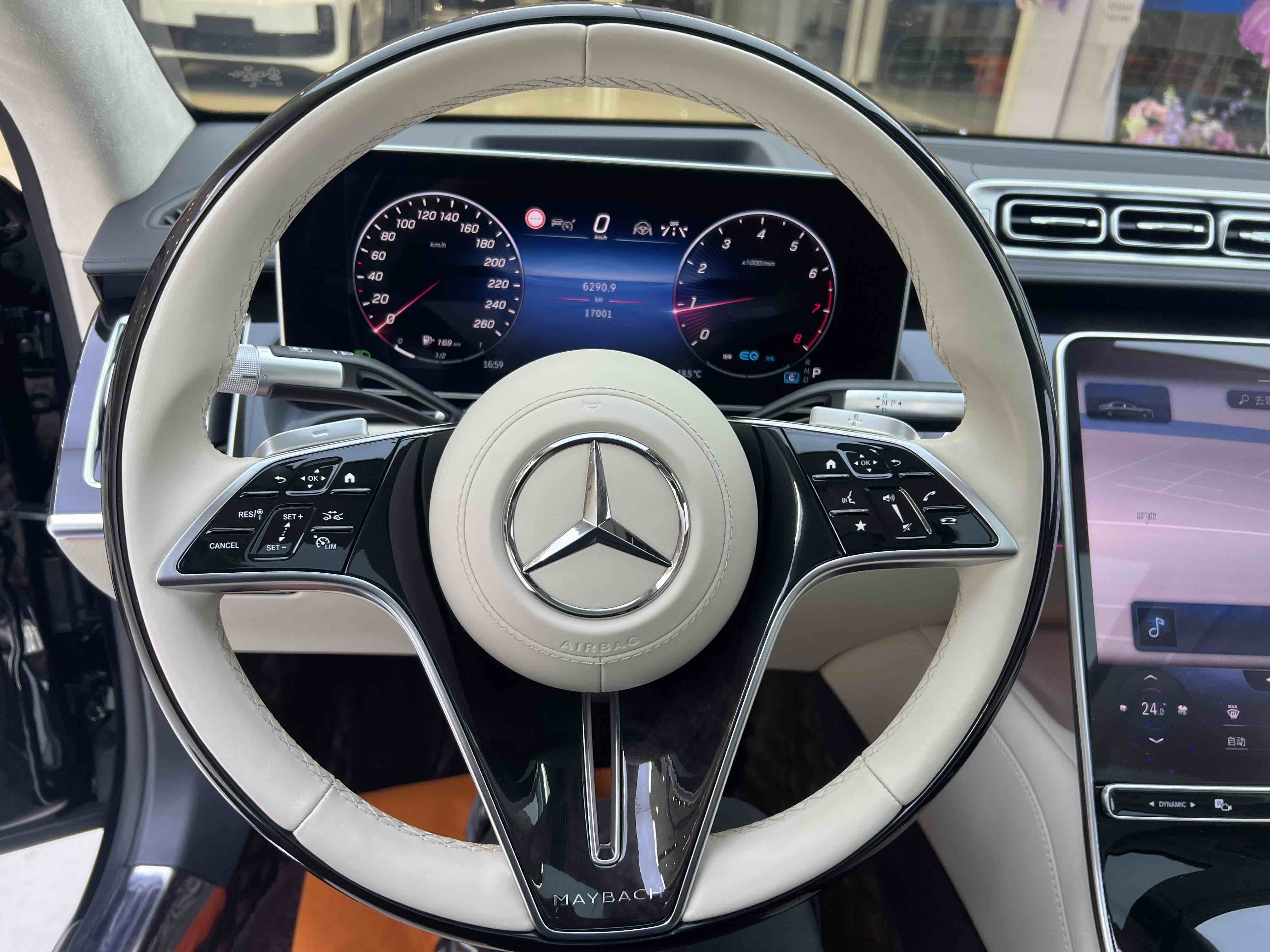 Mercedes-Benz Maybach S Class 2022 imagem de carro #17