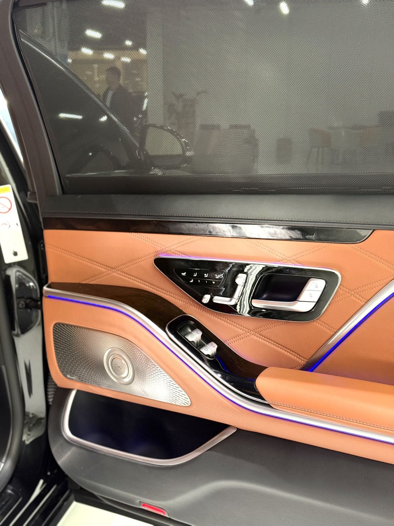 Mercedes-Benz Maybach S Class 2021 car image #17