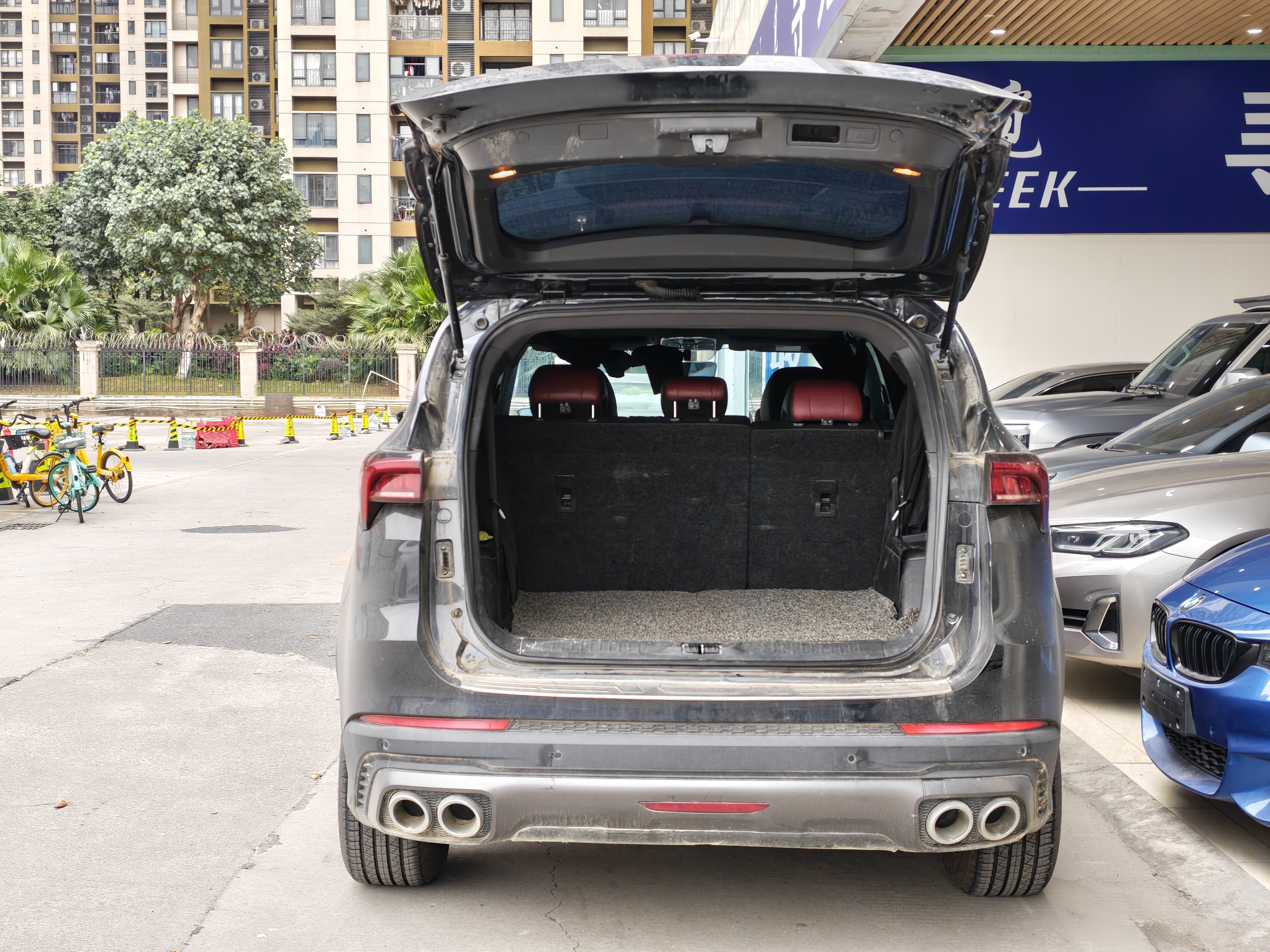 Jetour X70 PLUS 2022 car image #17