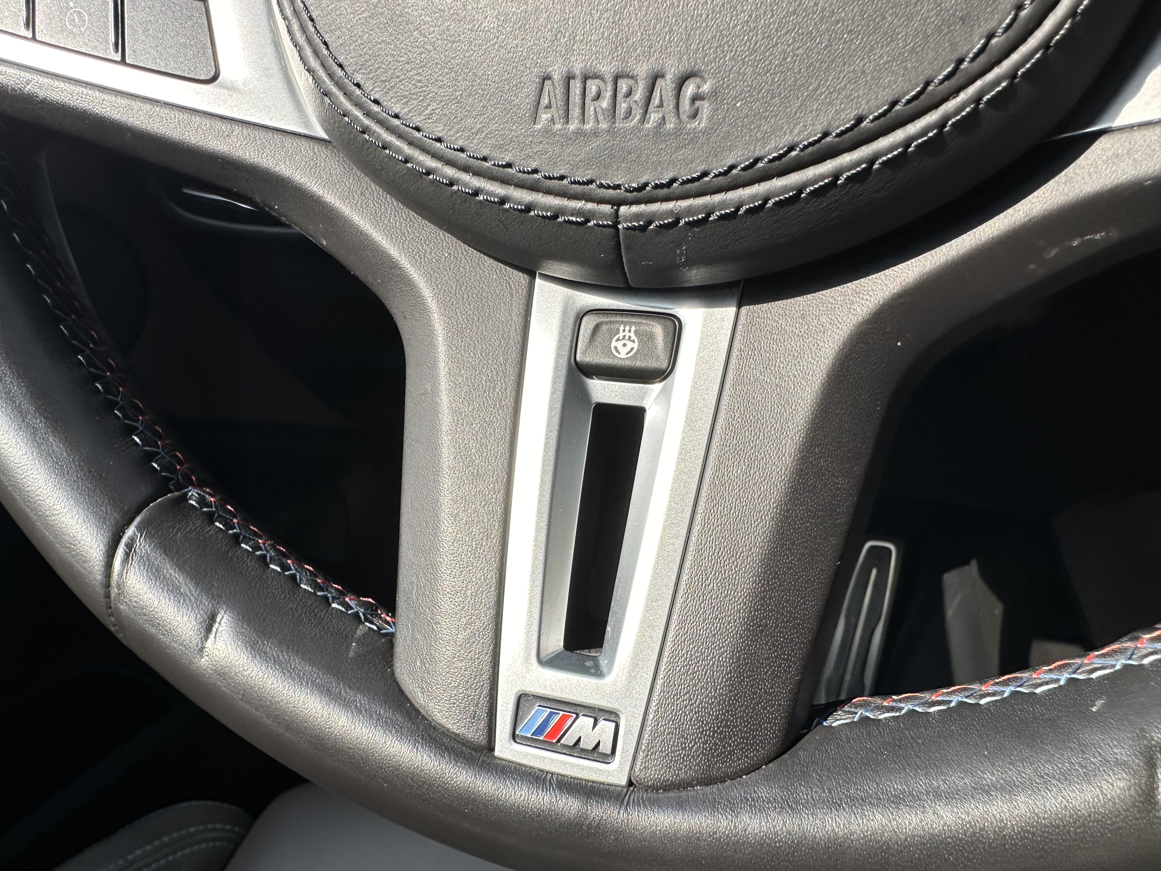 BMW X4 M 2021 car image #17