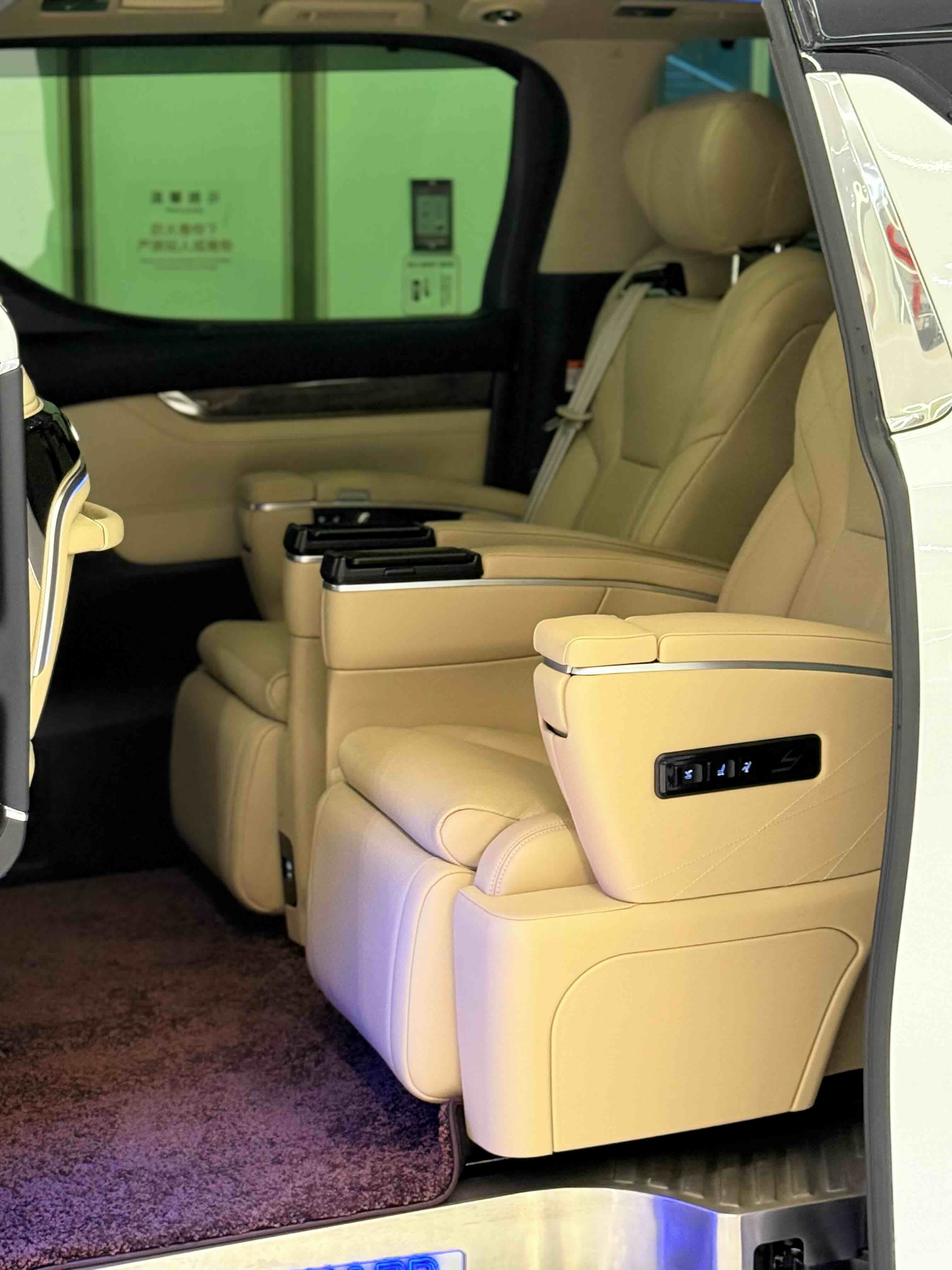 丰田 埃尔法 2023 汽车图片 #17