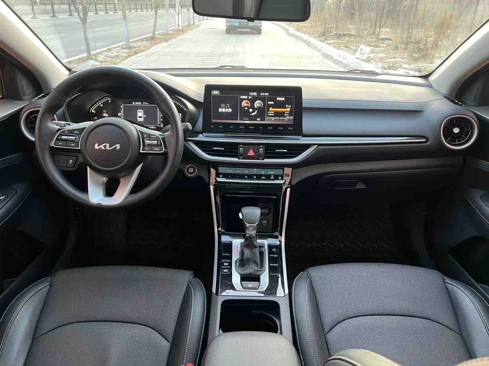 Kia K3 2022 image de voiture #17