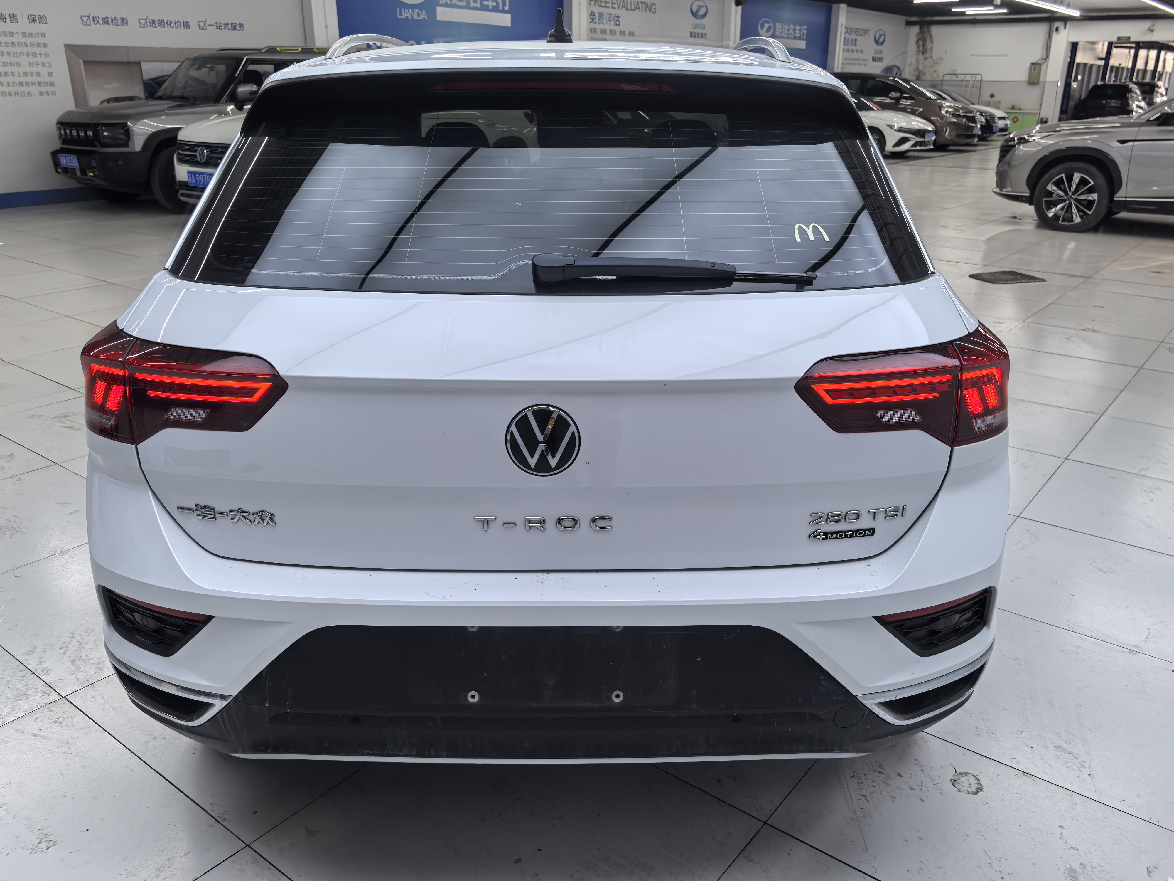 T-Roc 2022 car image #17