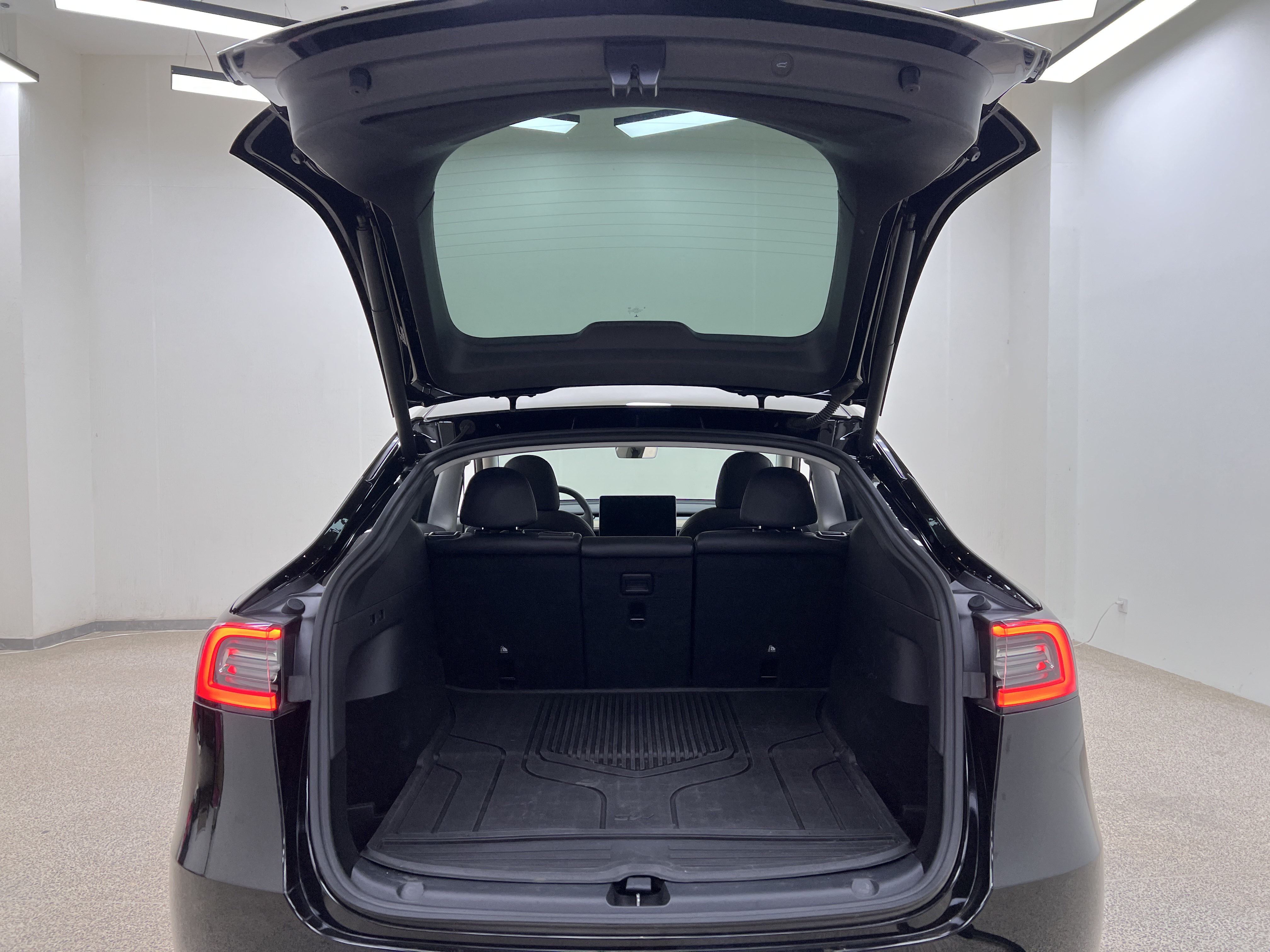 特斯拉 Model Y 2021 汽车图片 #17