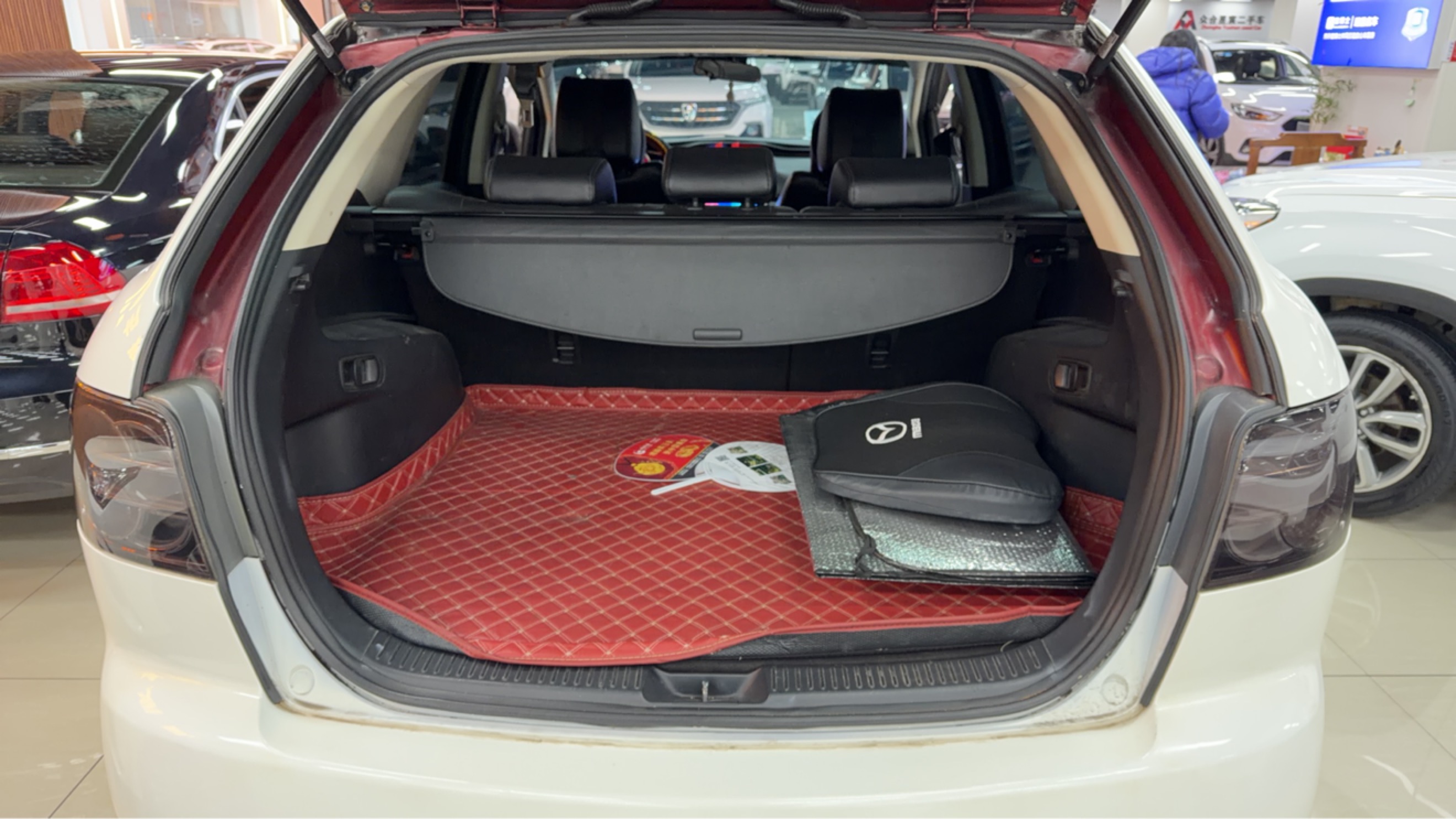 Mazda CX-7 2014 immagine di auto #17