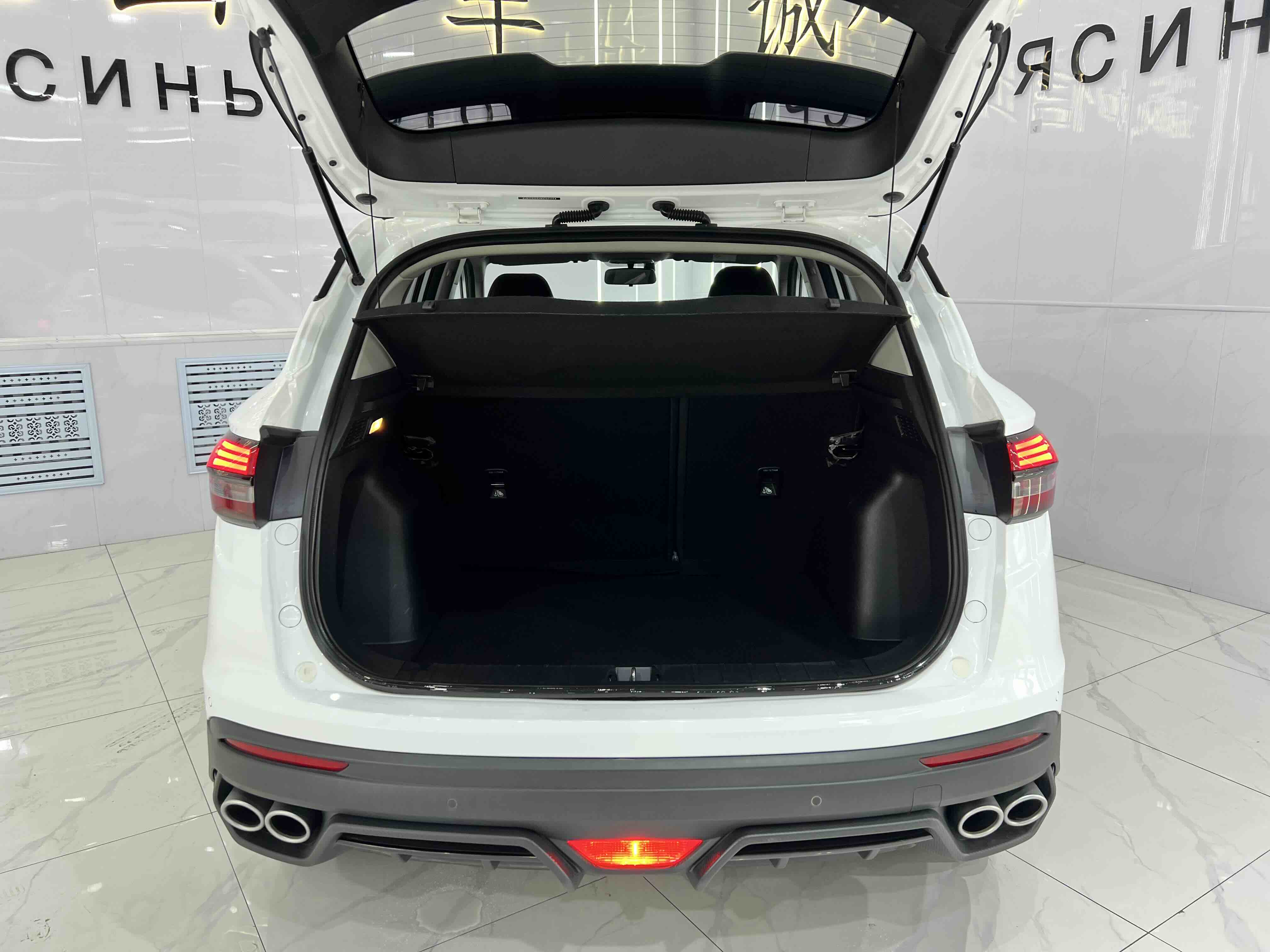 GEELY Coolray 2022 #17 GEELY Coolray 2022 car image #17