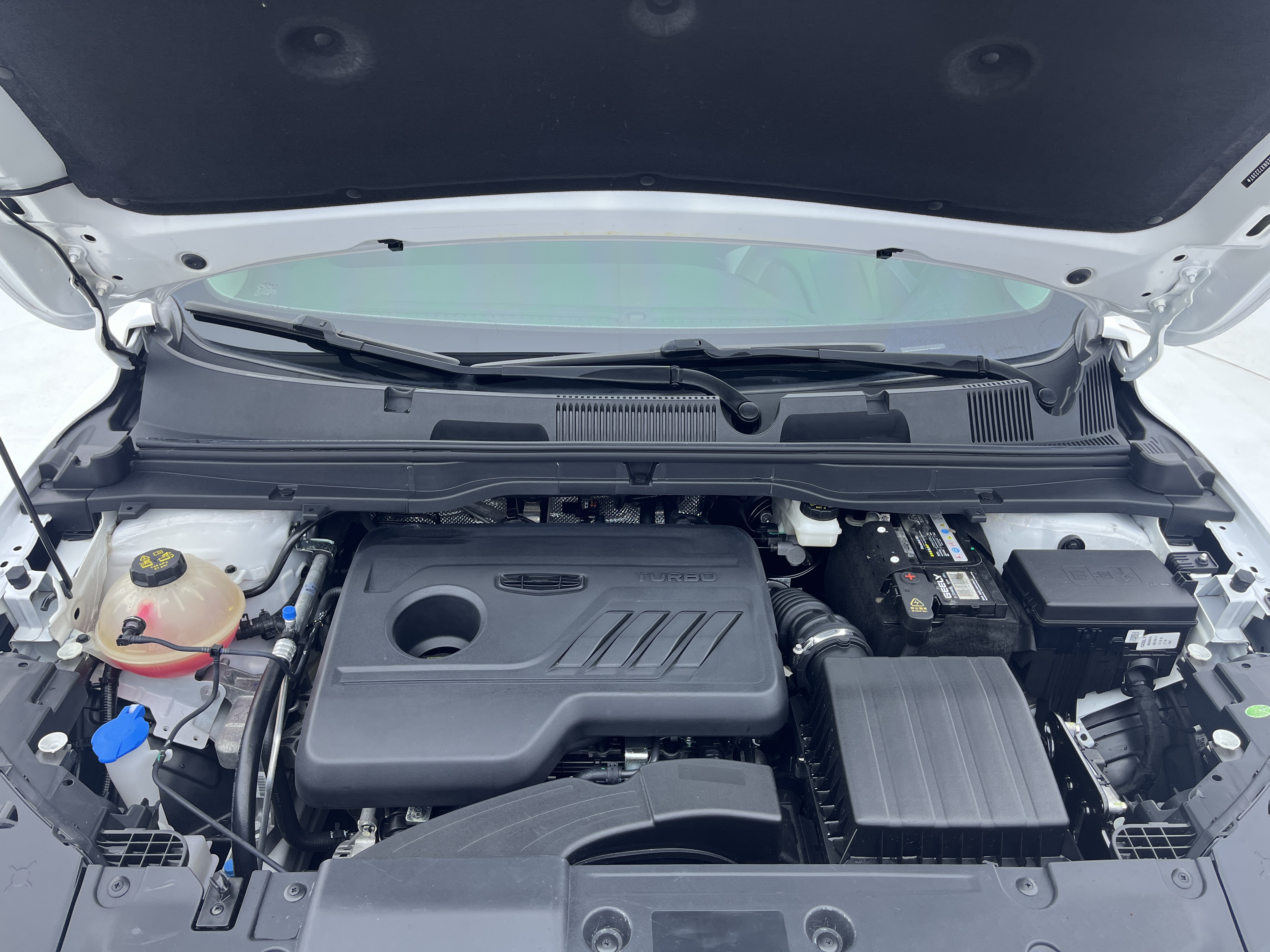 GEELY Coolray 2022 car image #17