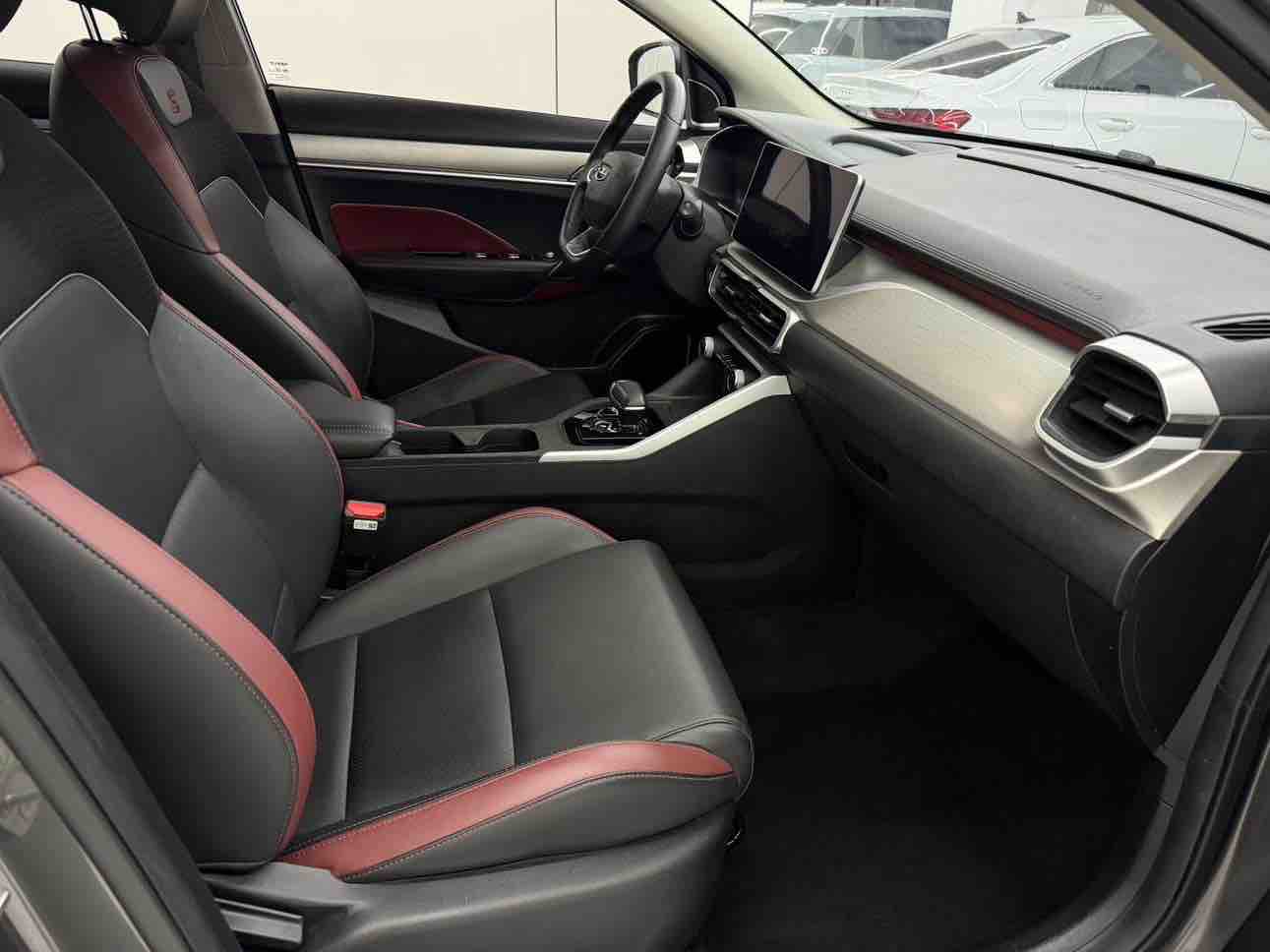GEELY Coolray 2022 #17 GEELY Coolray 2022 car image #17
