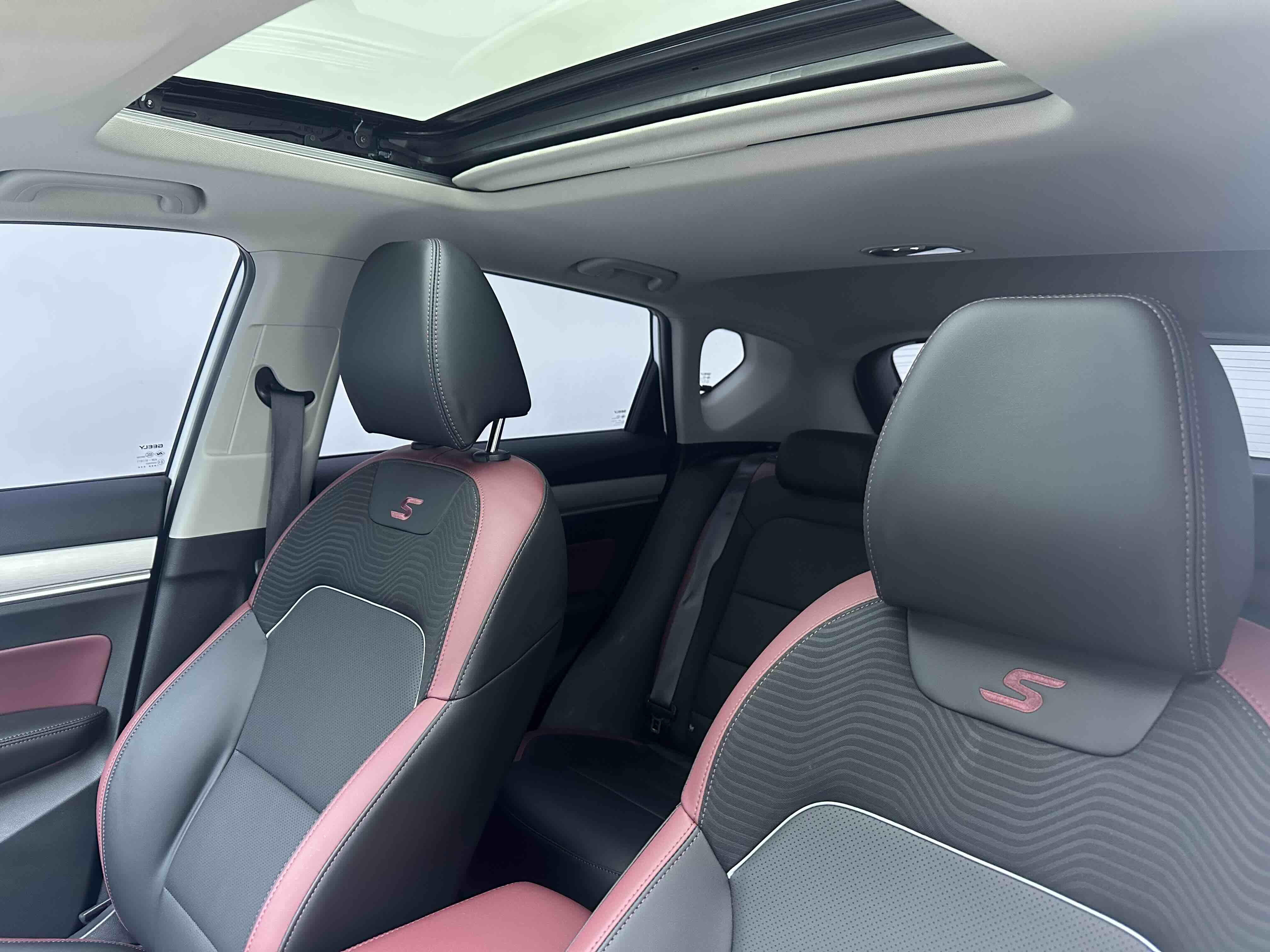 GEELY Coolray 2021 #17 GEELY Coolray 2021 car image #17