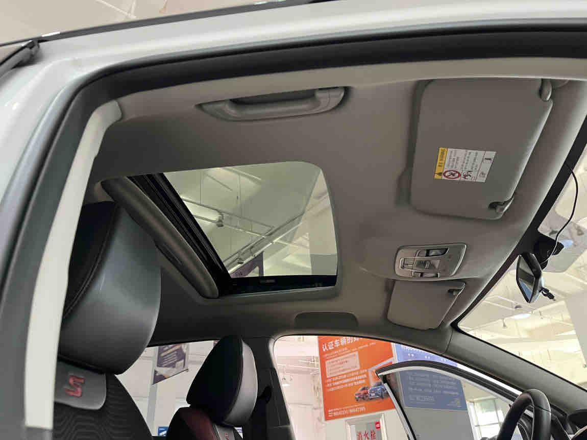 GEELY Coolray 2022 car image #17