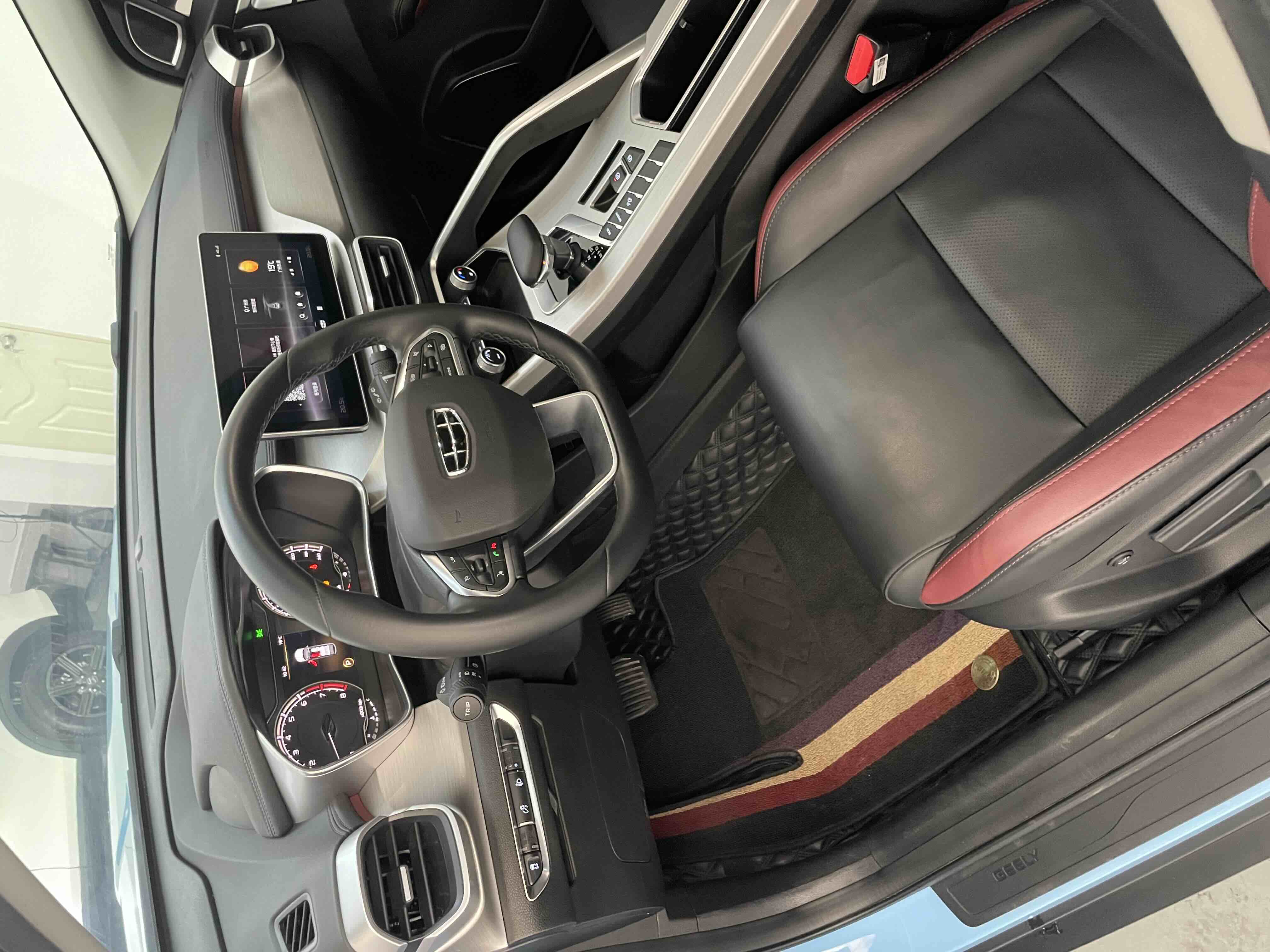 GEELY Coolray 2022 #17 GEELY Coolray 2022 car image #17
