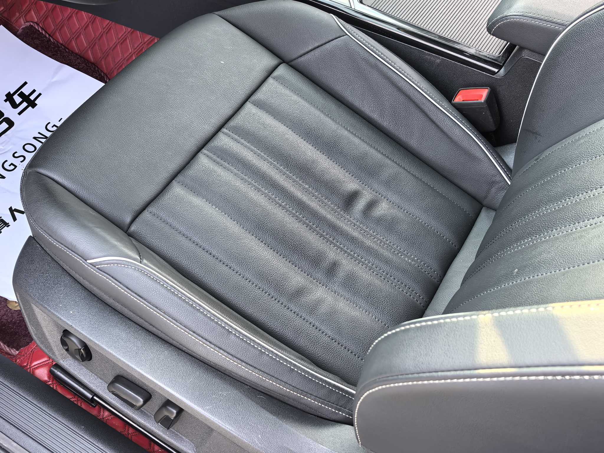 Volkswagen Passat 2022 صورة سيارة #17