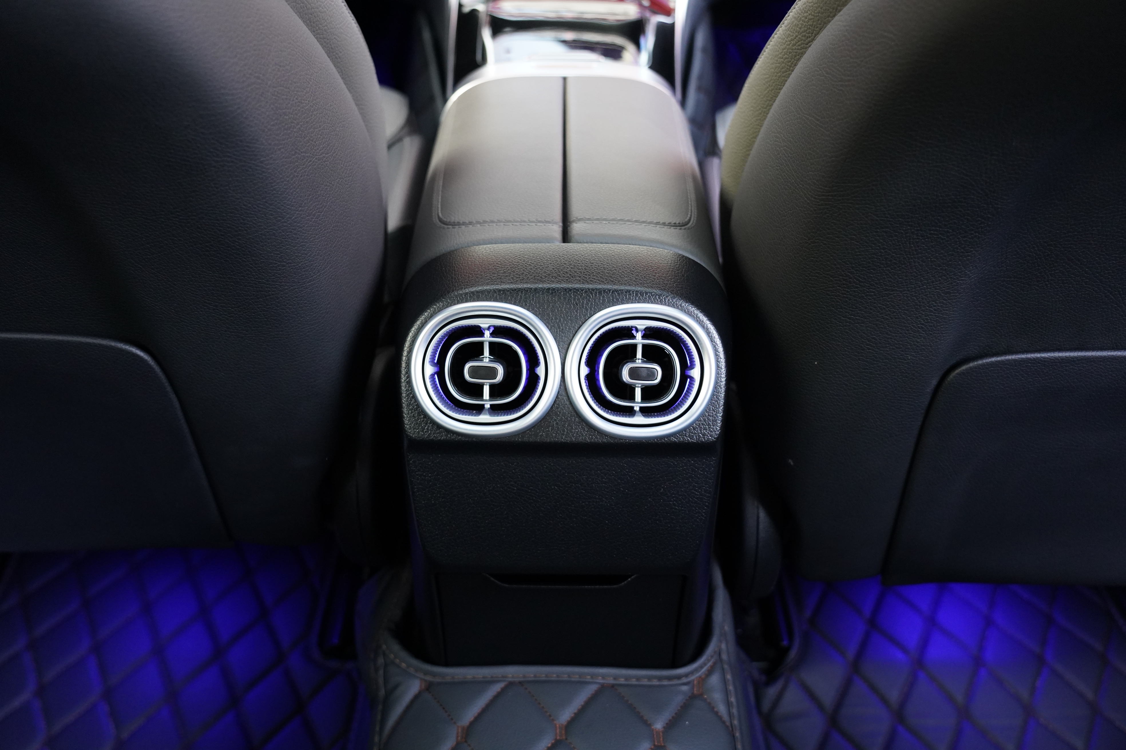 Mercedes-Benz C Class 2022 car image #17