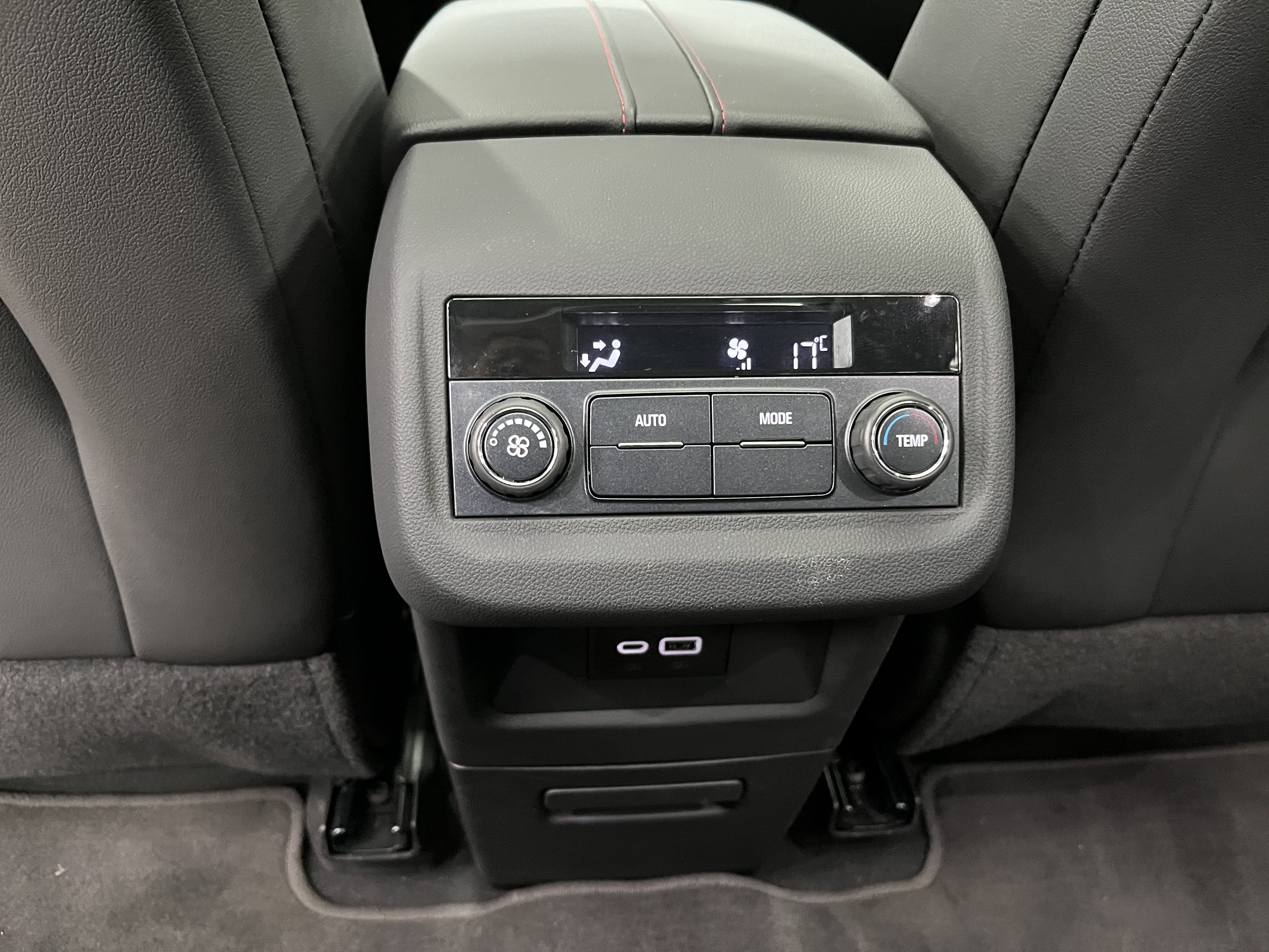 Chevrolet Blazer 2023 #17 Chevrolet Blazer 2023 car image #17